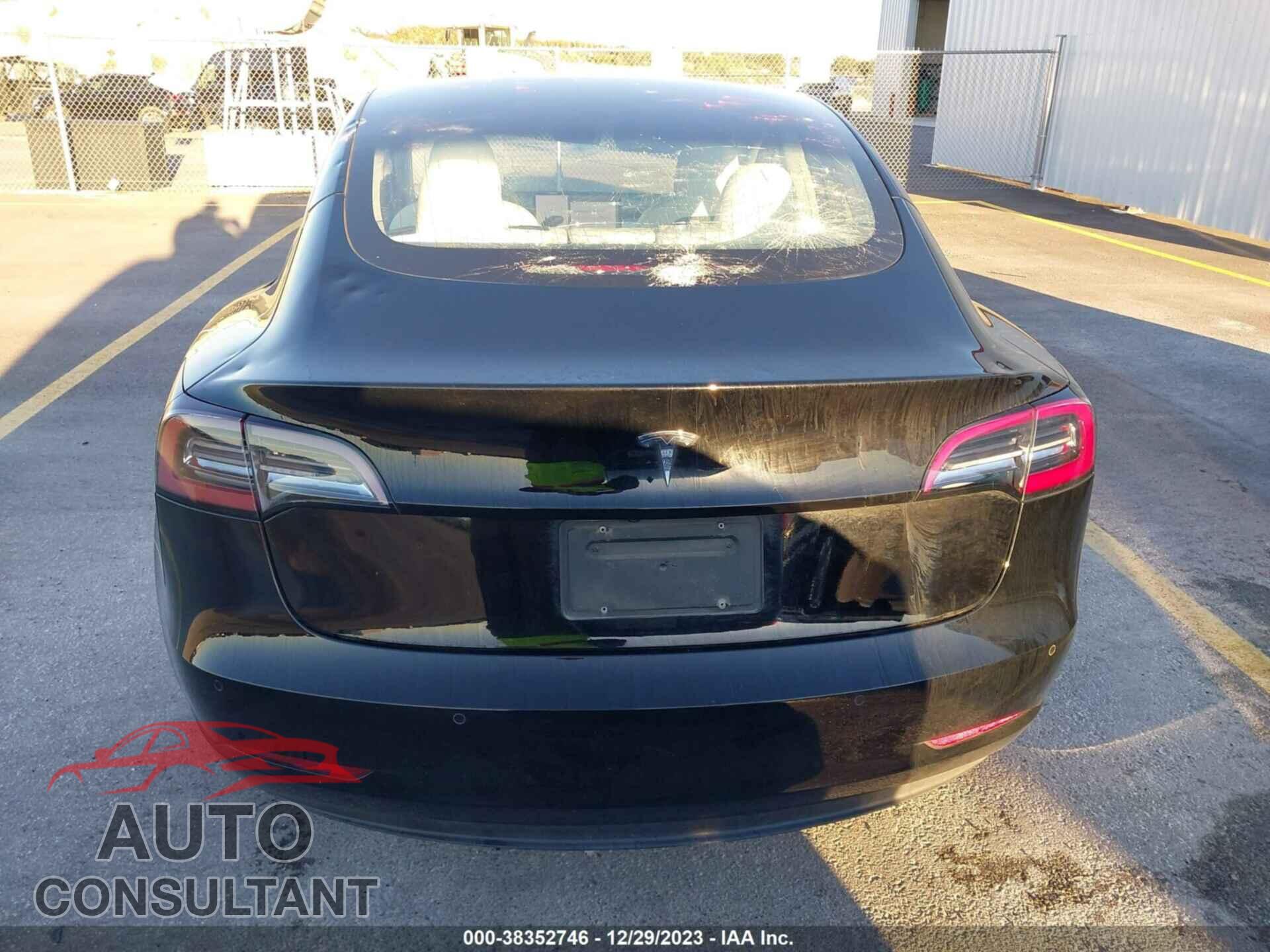 TESLA MODEL 3 2019 - 5YJ3E1EA8KF332150