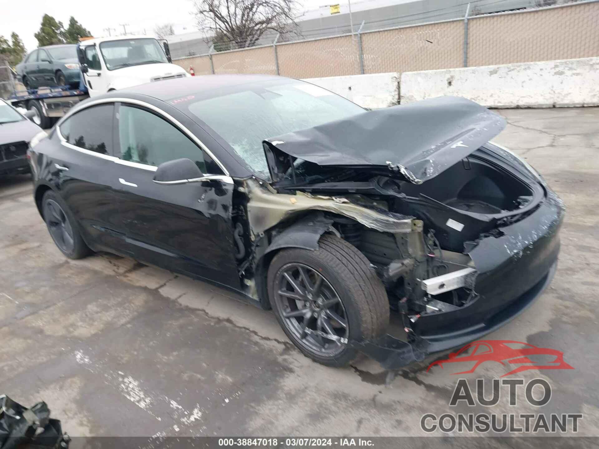 TESLA MODEL 3 2019 - 5YJ3E1EB6KF199199