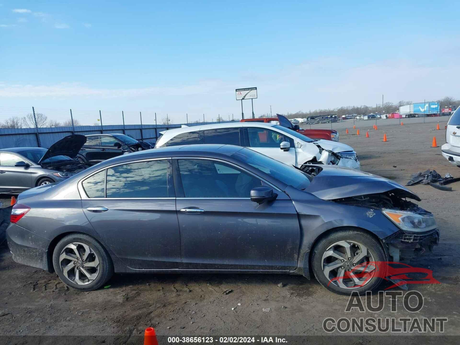 HONDA ACCORD 2016 - 1HGCR3F88GA029530