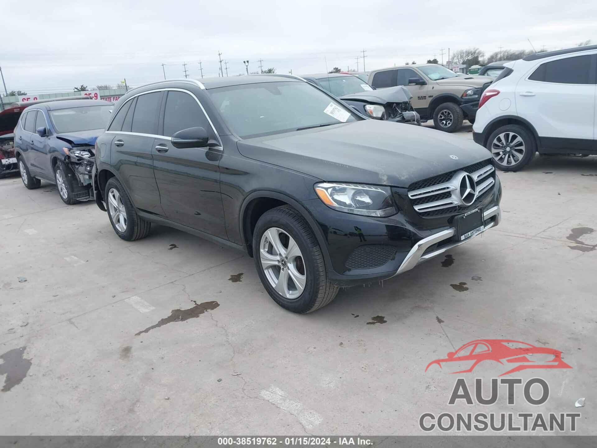 MERCEDES-BENZ GLC 300 2018 - WDC0G4JBXJV058456