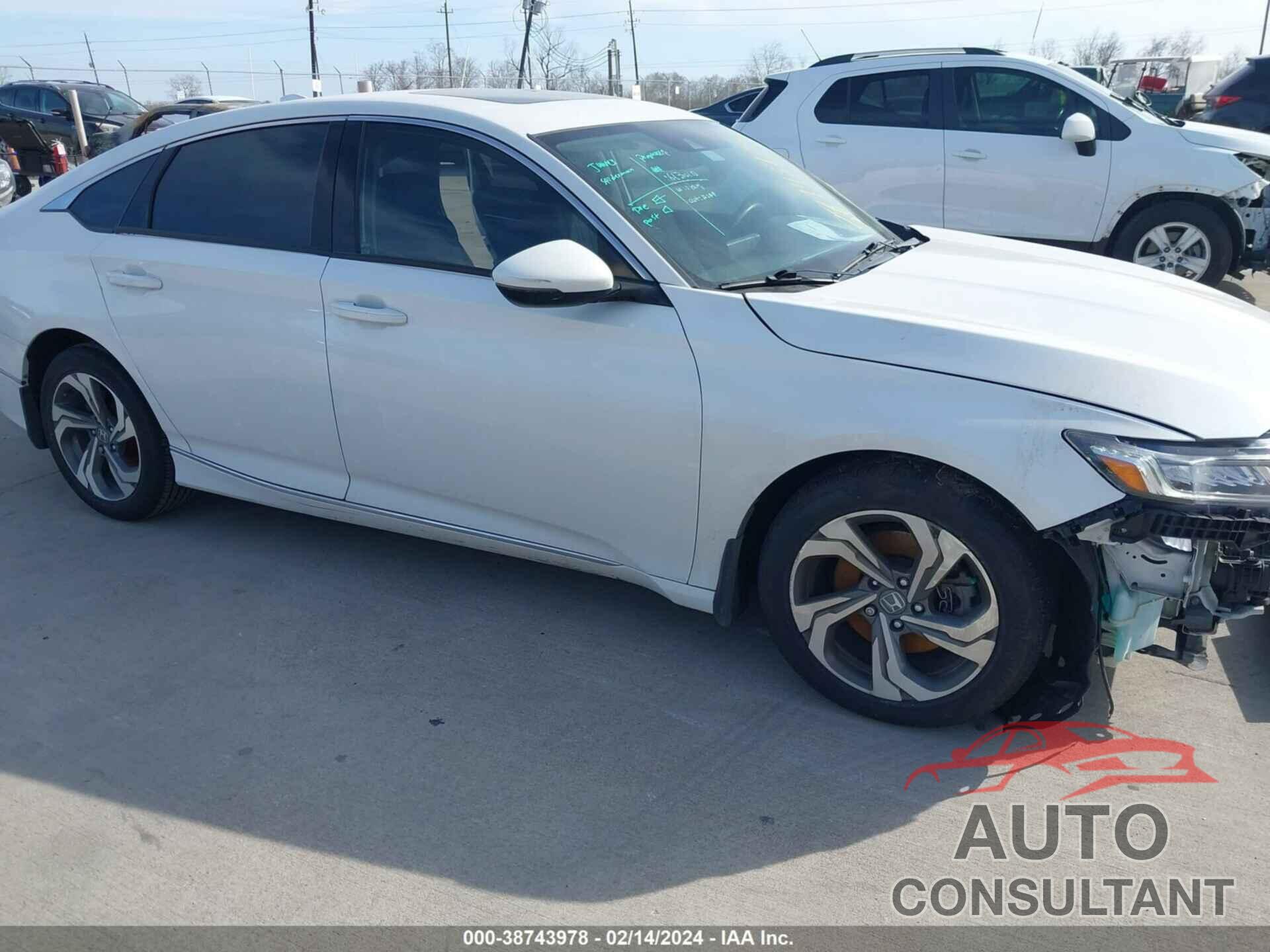 HONDA ACCORD 2018 - 1HGCV2F56JA010137