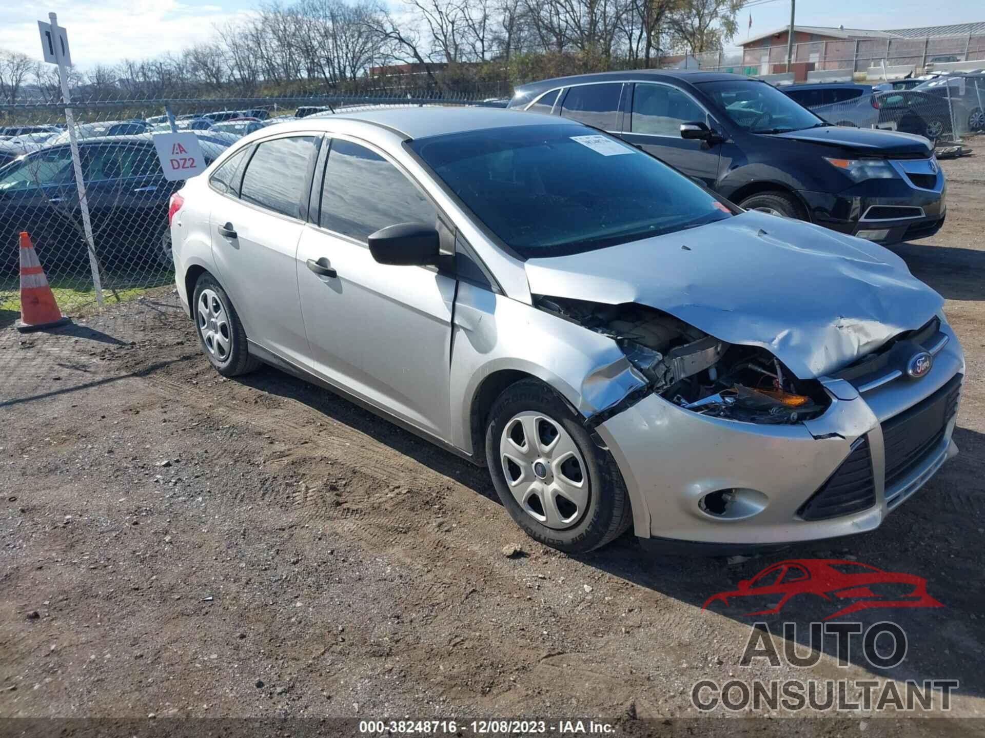 FORD FOCUS 2013 - 1FADP3E28DL380420