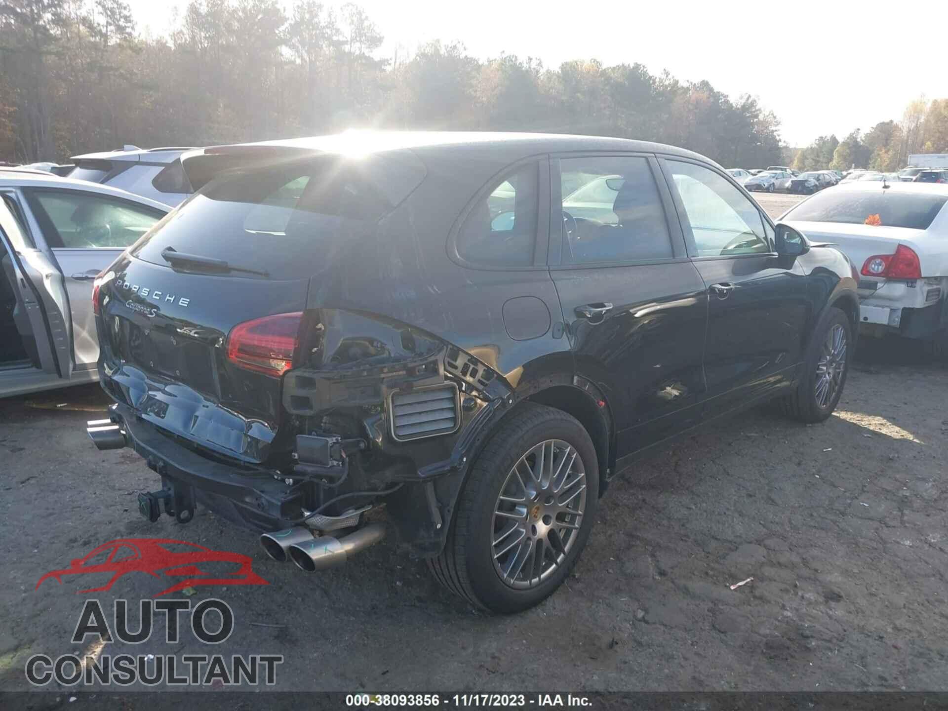 PORSCHE CAYENNE 2017 - WP1AB2A26HLA50145