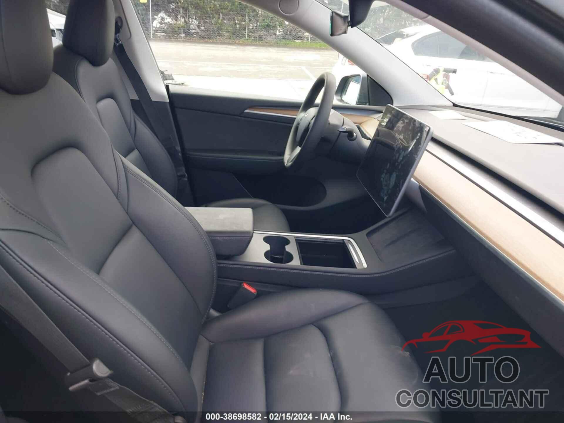 TESLA MODEL Y 2022 - 7SAYGDEE2NF557594