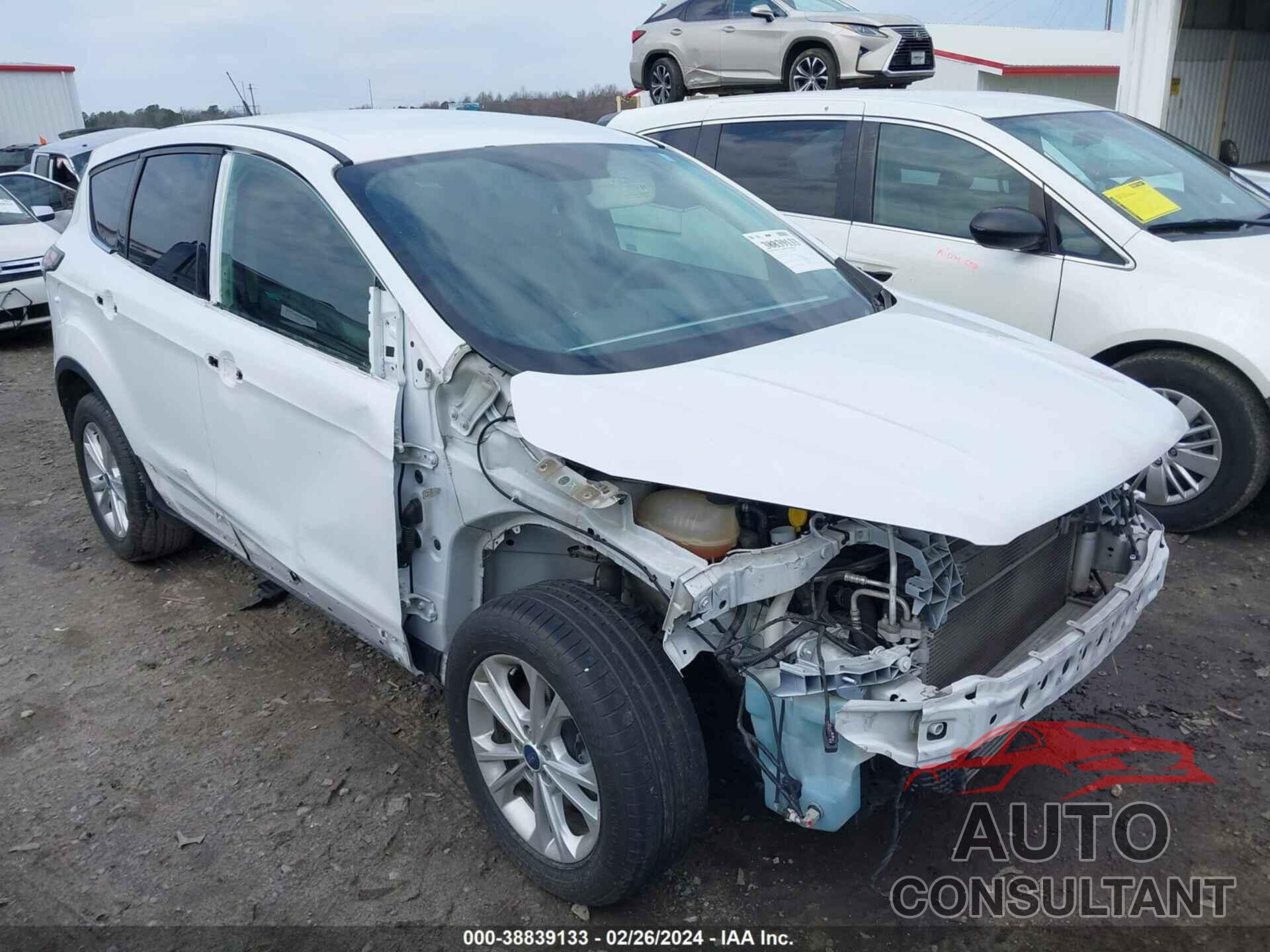 FORD ESCAPE 2017 - 1FMCU0G90HUB22685