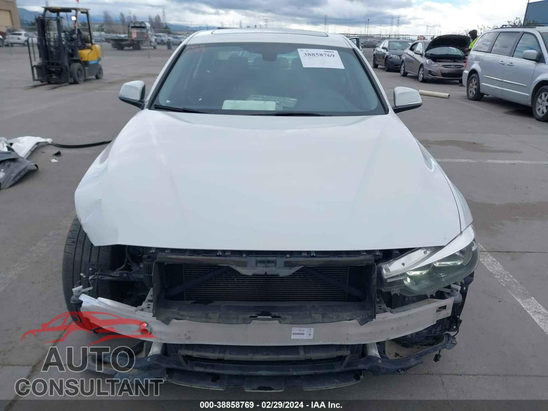BMW 320I 2016 - WBA8E1G50GNU10867