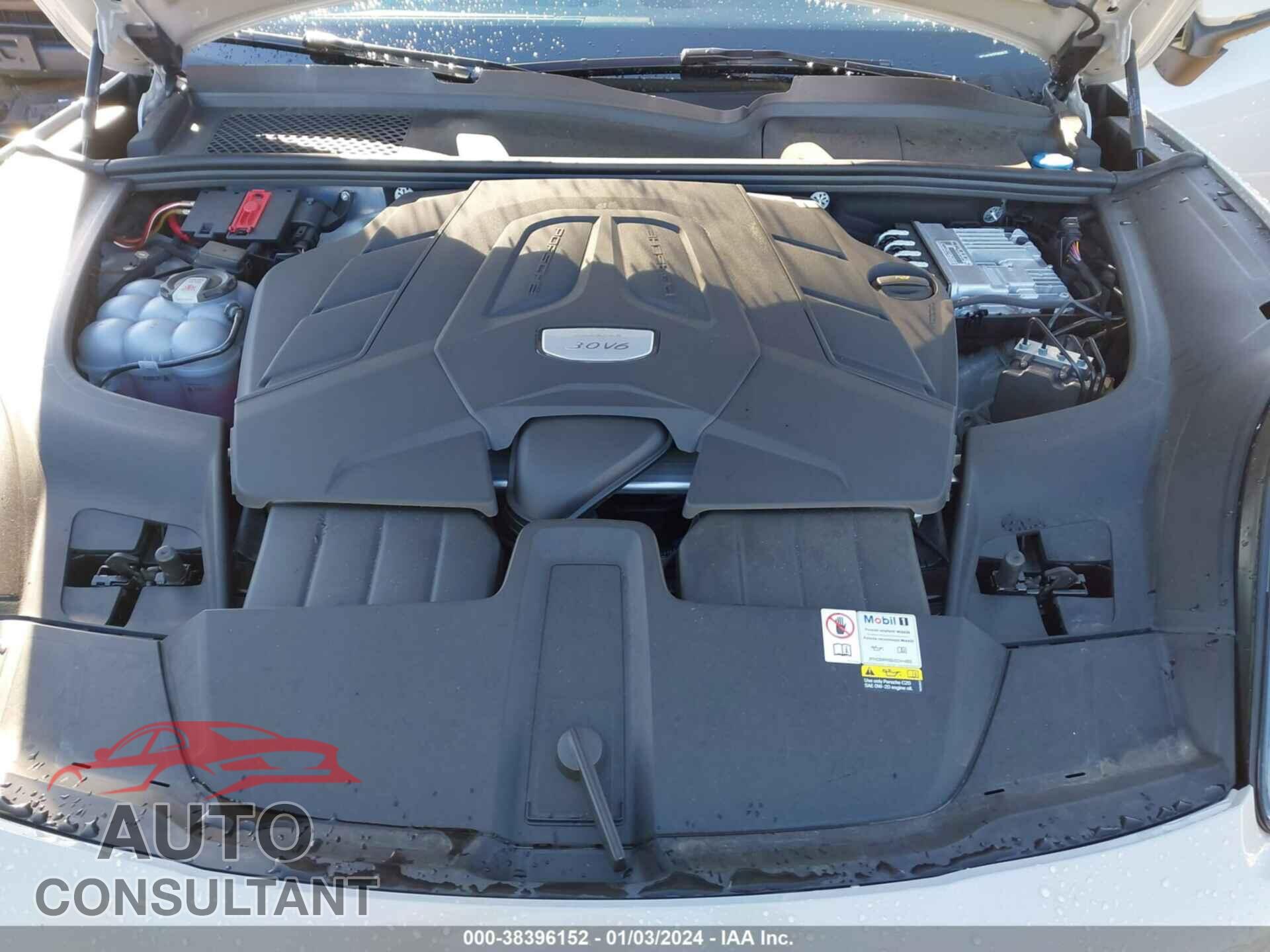 PORSCHE CAYENNE 2023 - WP1AA2AY5PDA08470