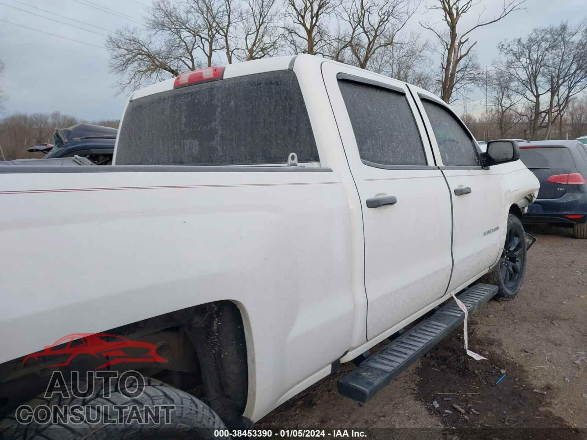 CHEVROLET SILVERADO 1500 2017 - 1GCUKNEC2HF174155