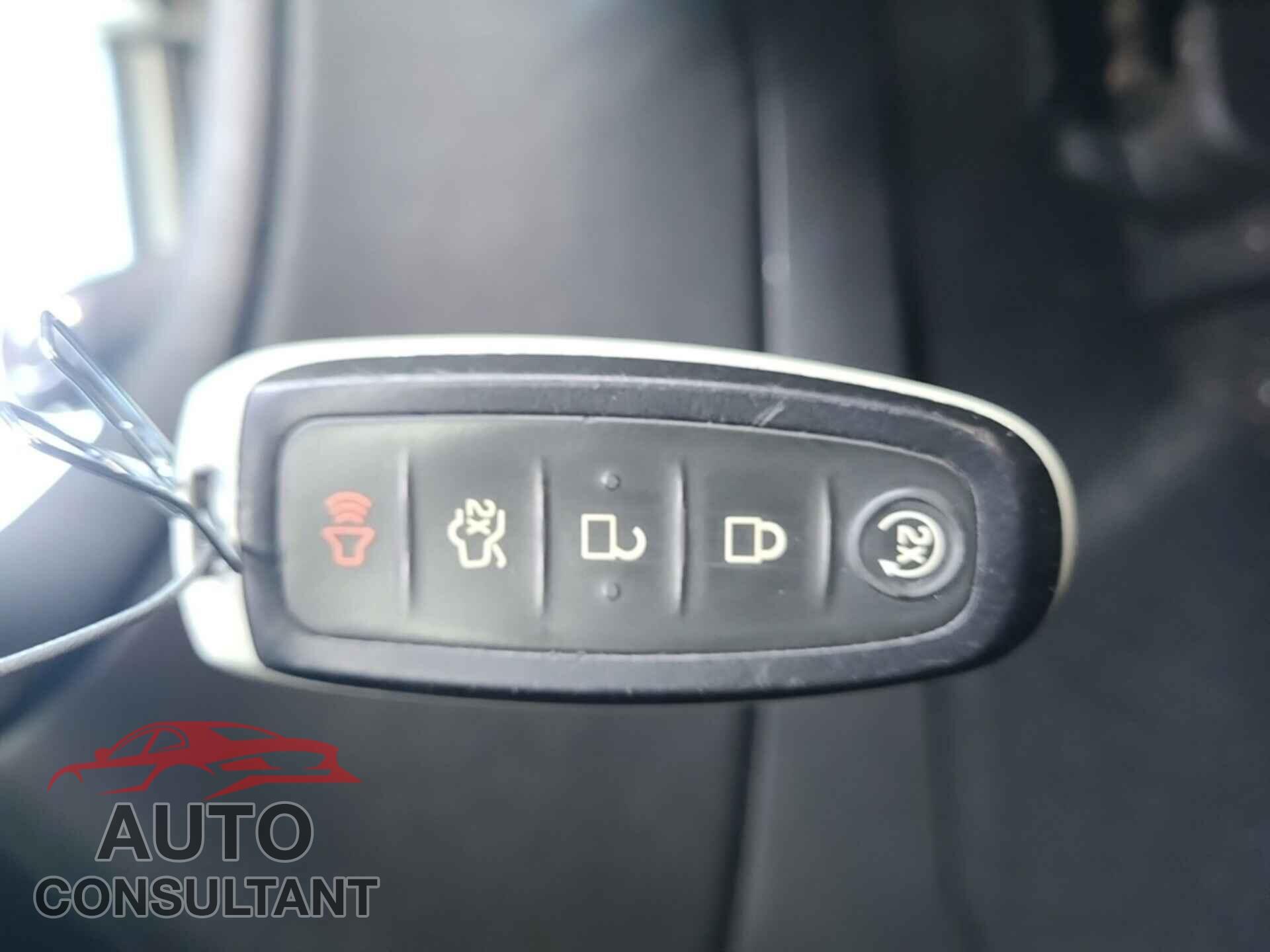 FORD TAURUS 2016 - 1FAHP2E81GG133916