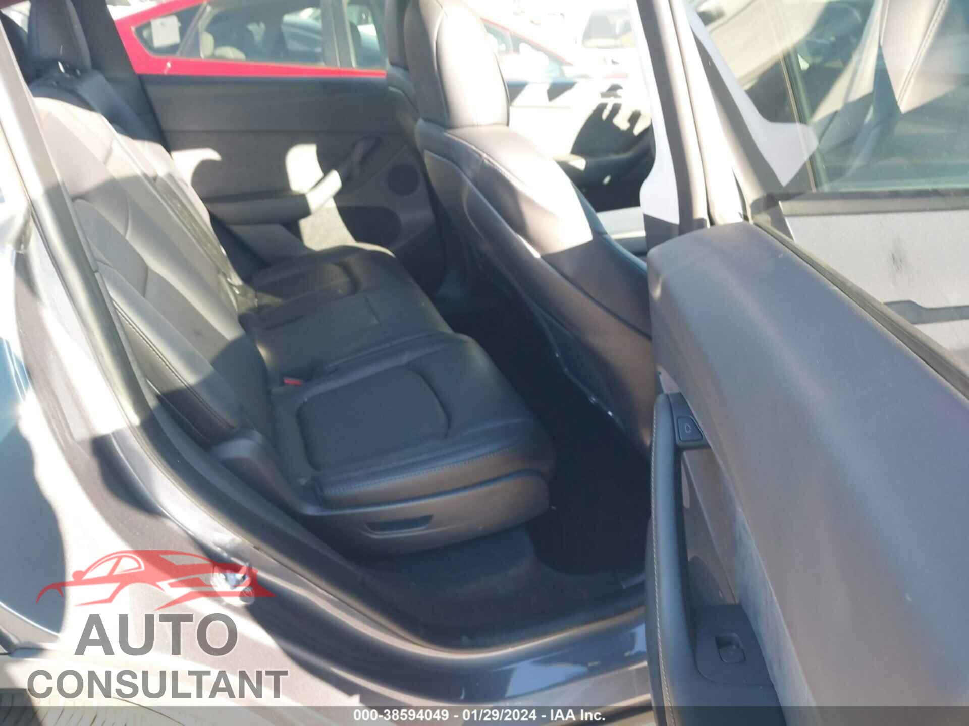 TESLA MODEL Y 2023 - 7SAYGAEE7PF583674