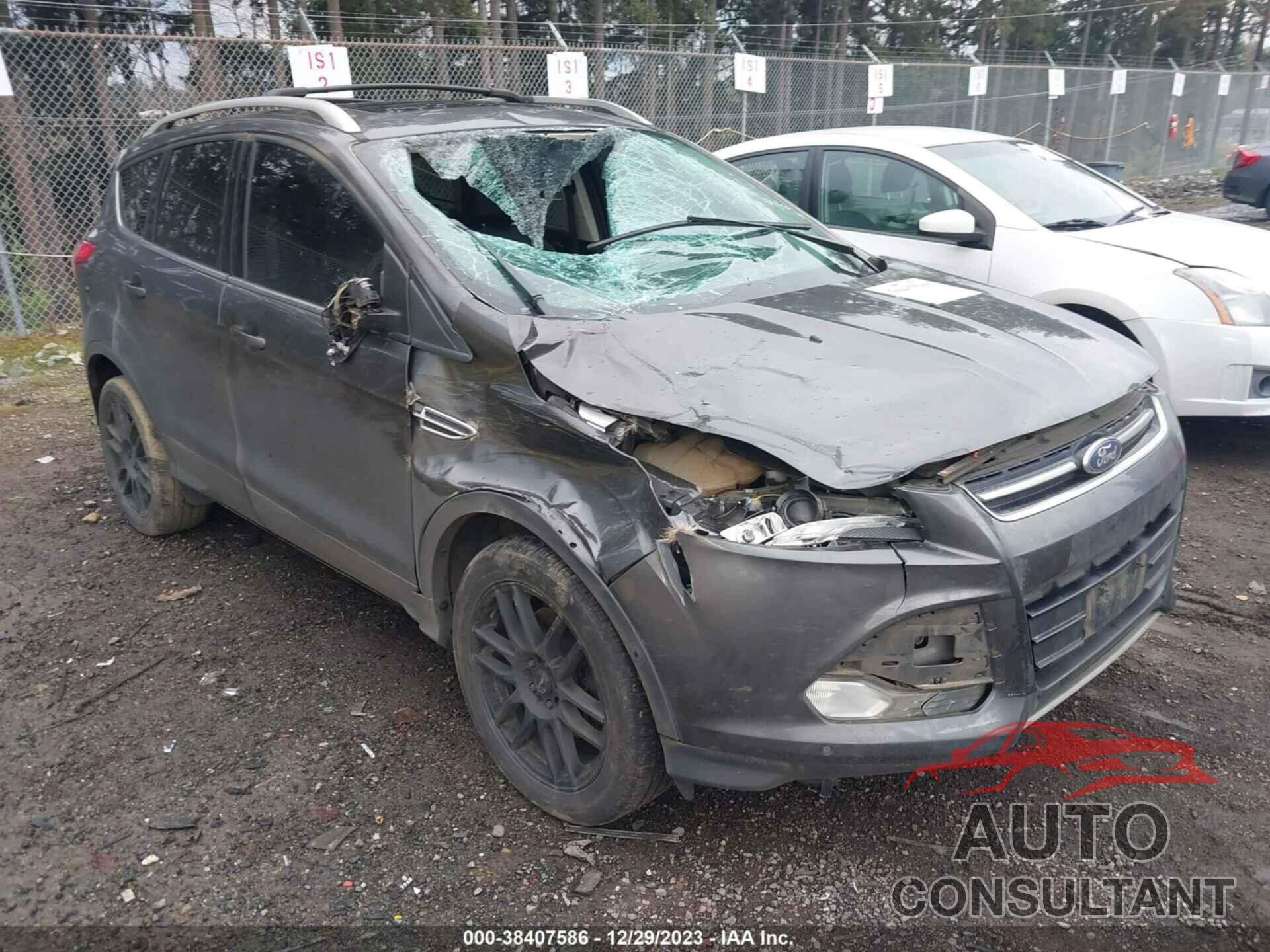 FORD ESCAPE 2016 - 1FMCU9J92GUA22311