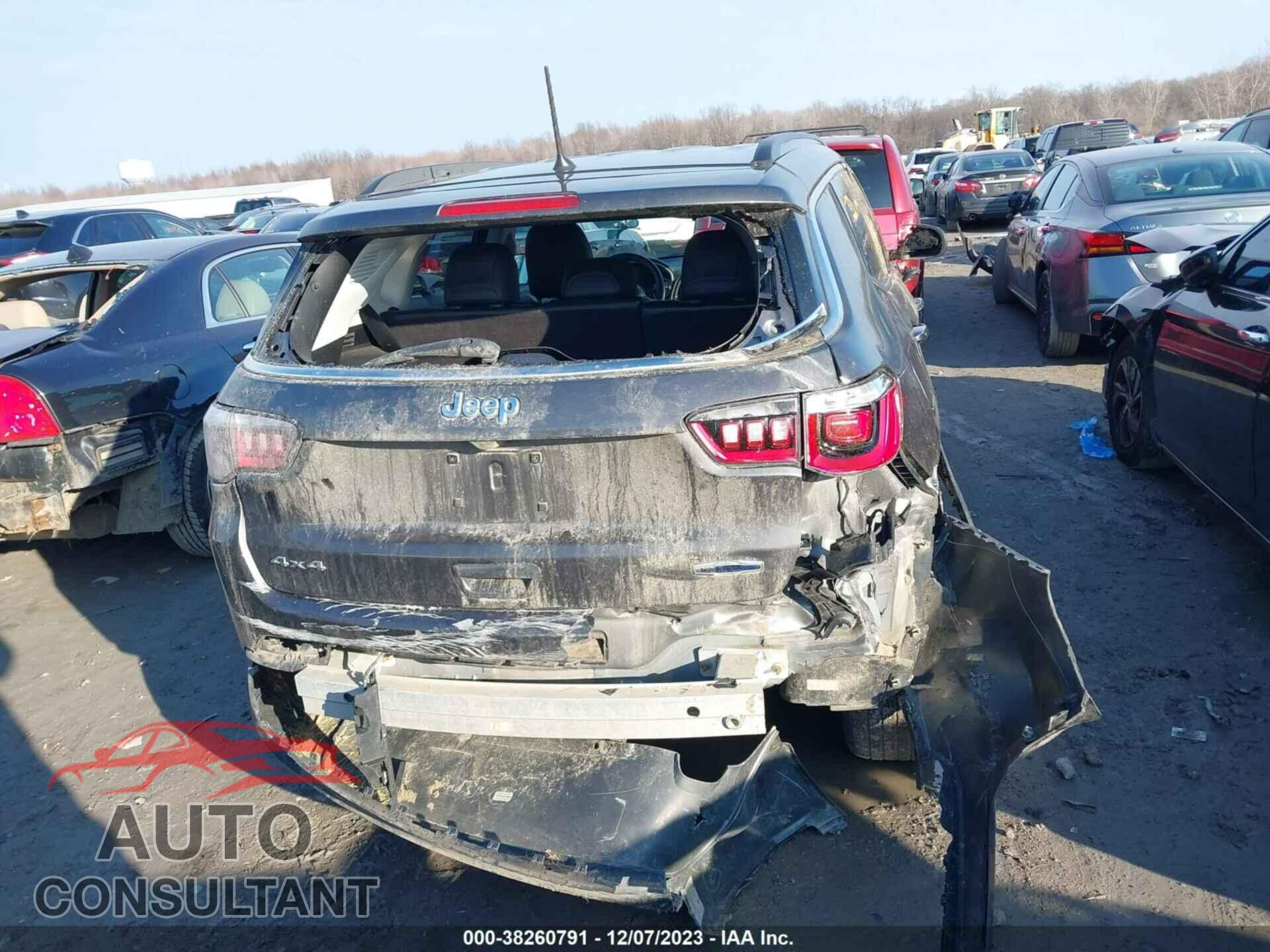 JEEP COMPASS 2018 - 3C4NJDBB5JT112712