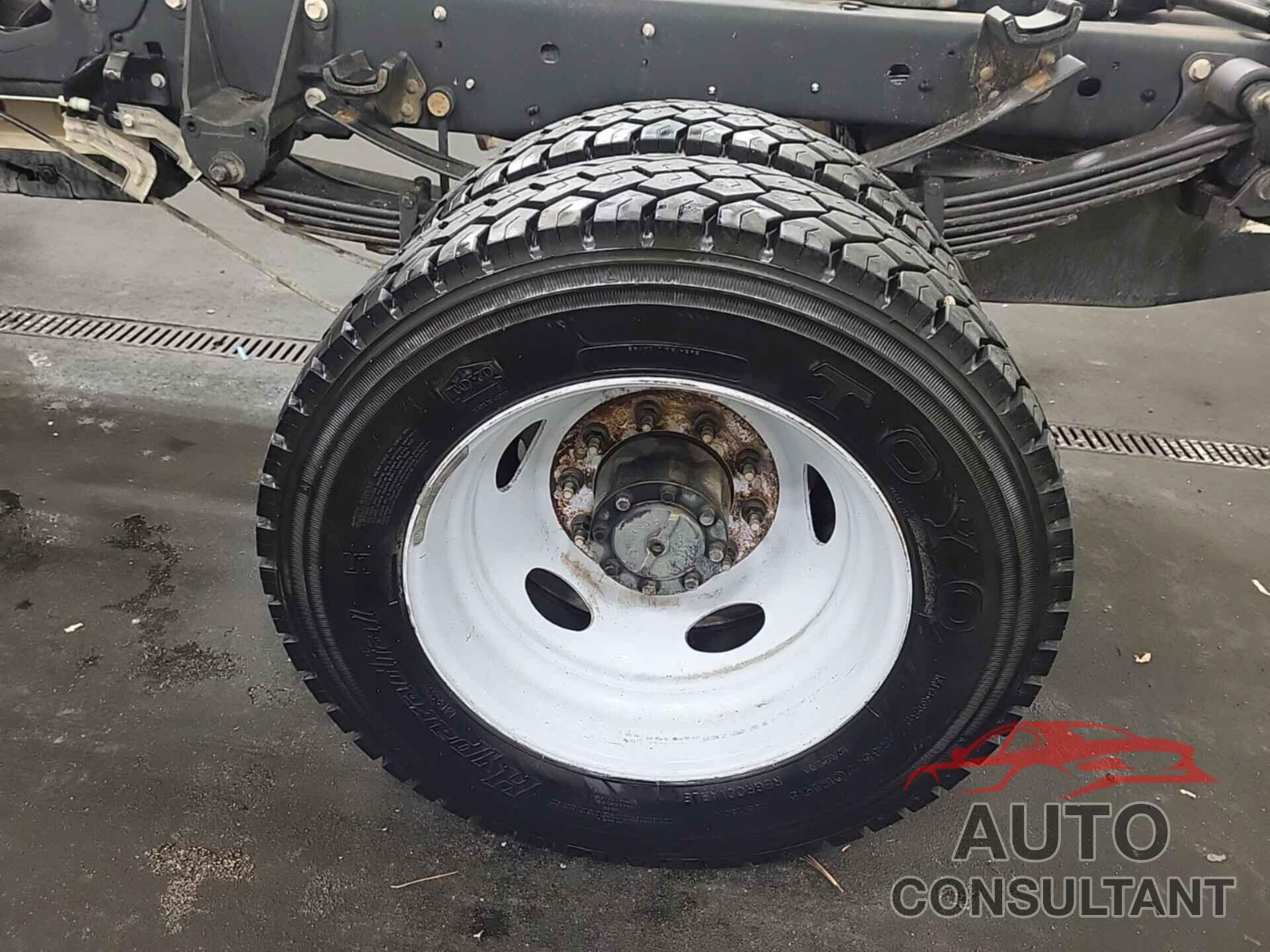 FORD F-550 CHASSIS 2019 - 1FD0X5HT9KEG80635