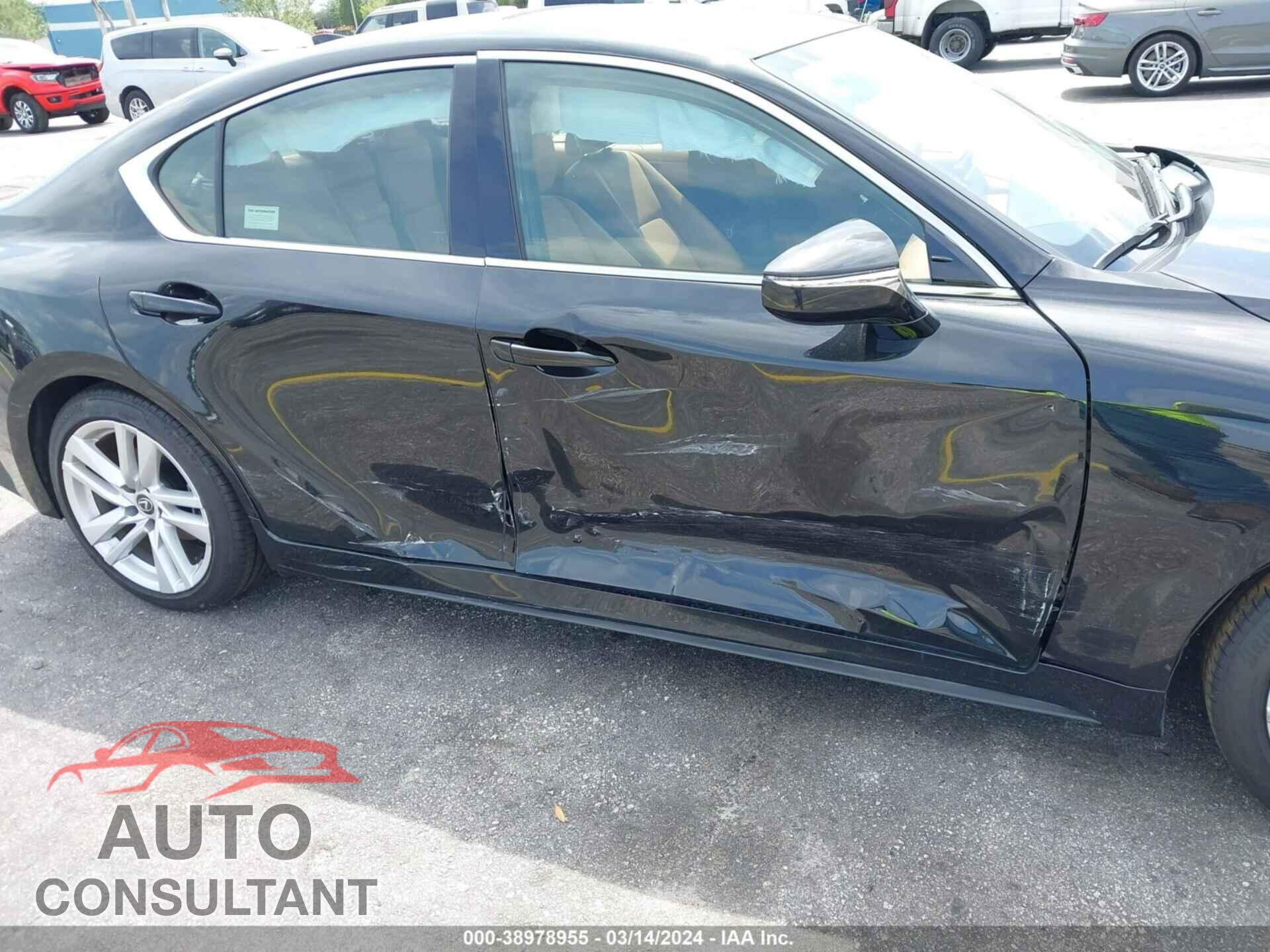 LEXUS IS 2023 - JTHCA1D24P5126773