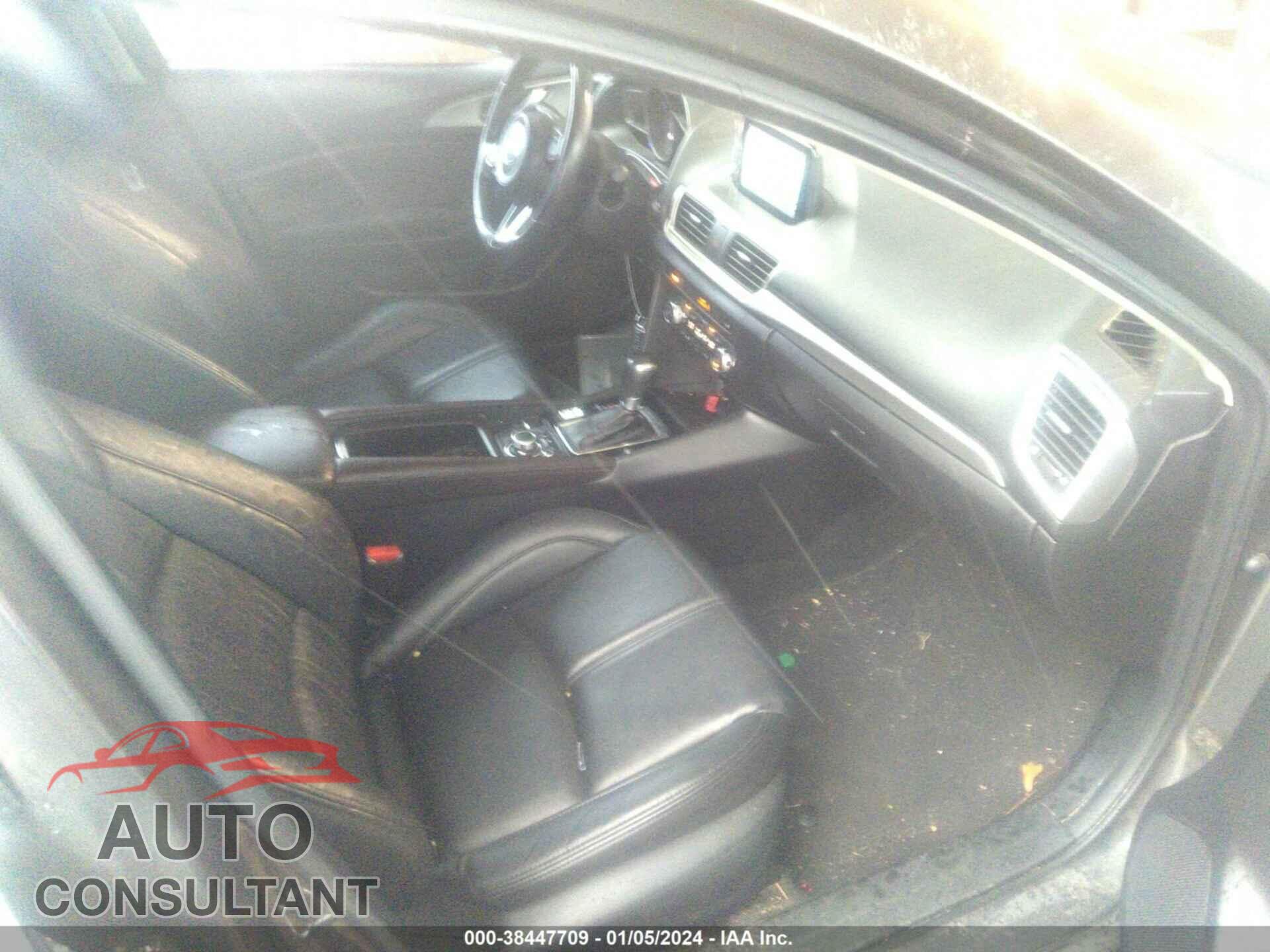 MAZDA MAZDA3 2017 - 3MZBN1V7XHM127320