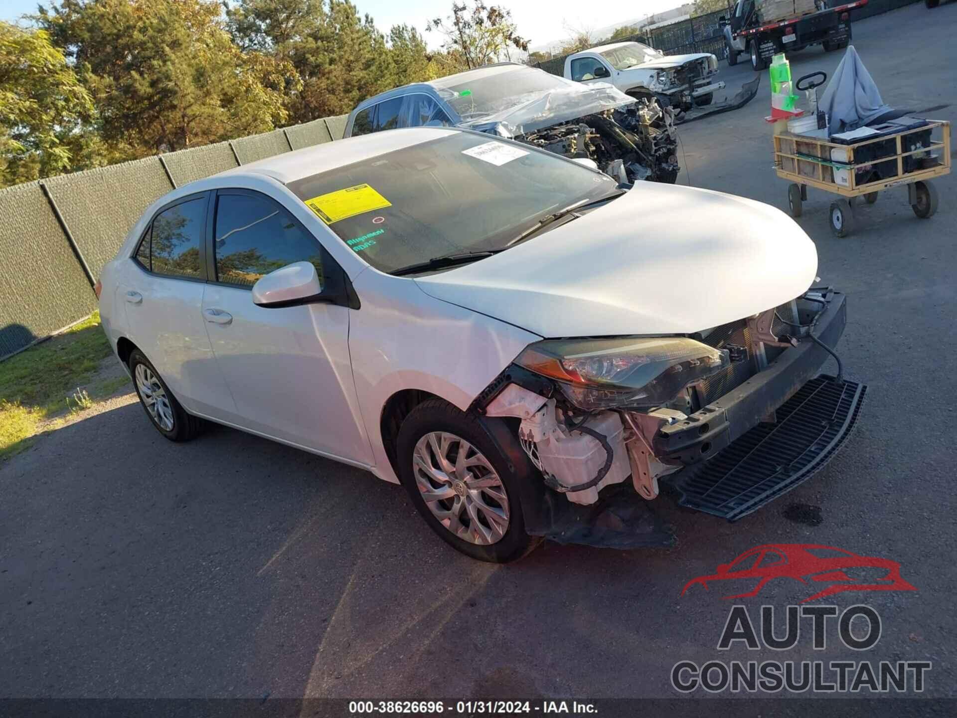TOYOTA COROLLA 2017 - 5YFBURHE1HP730423