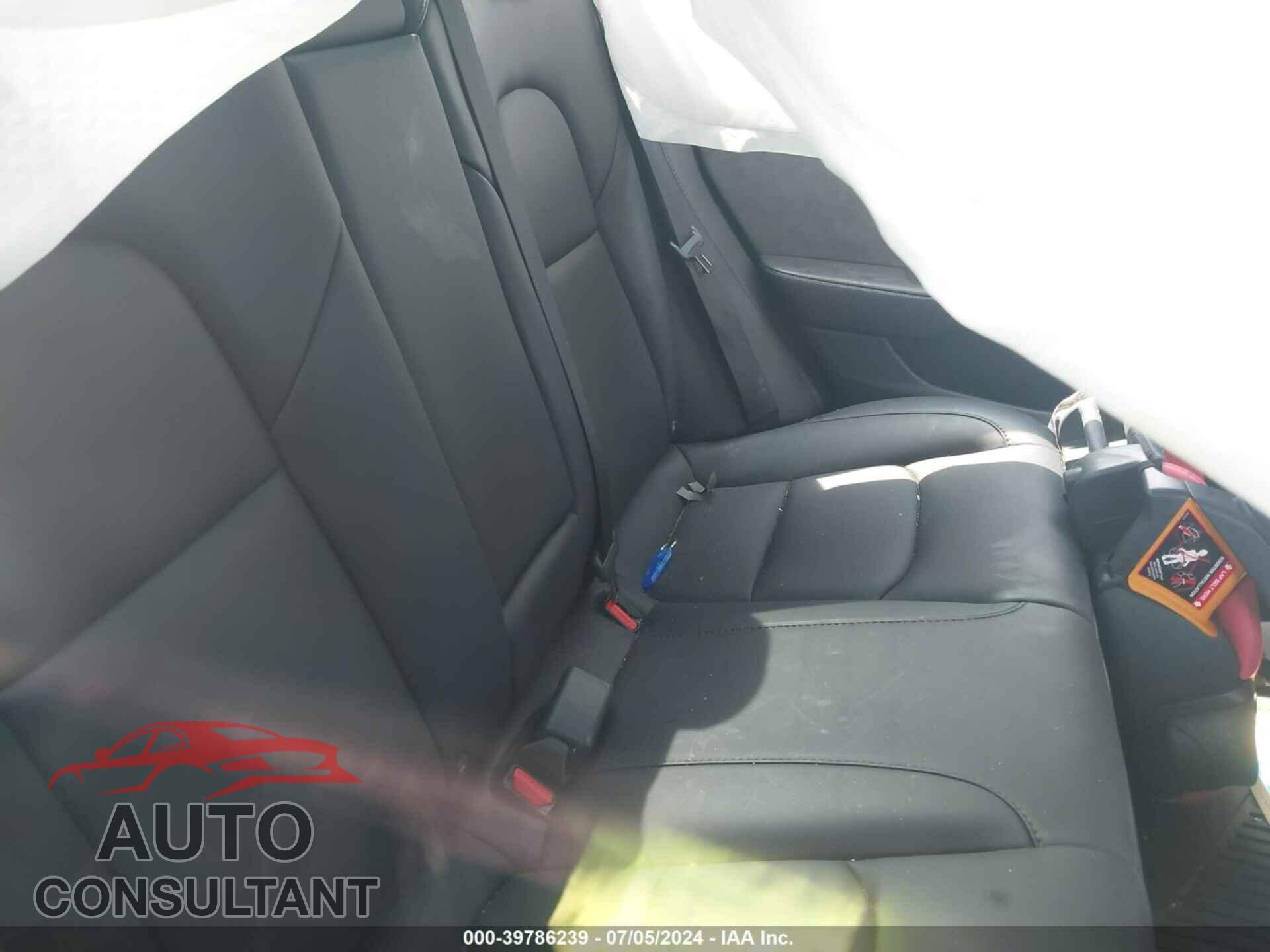 TESLA MODEL 3 2023 - 5YJ3E1EA2PF492581