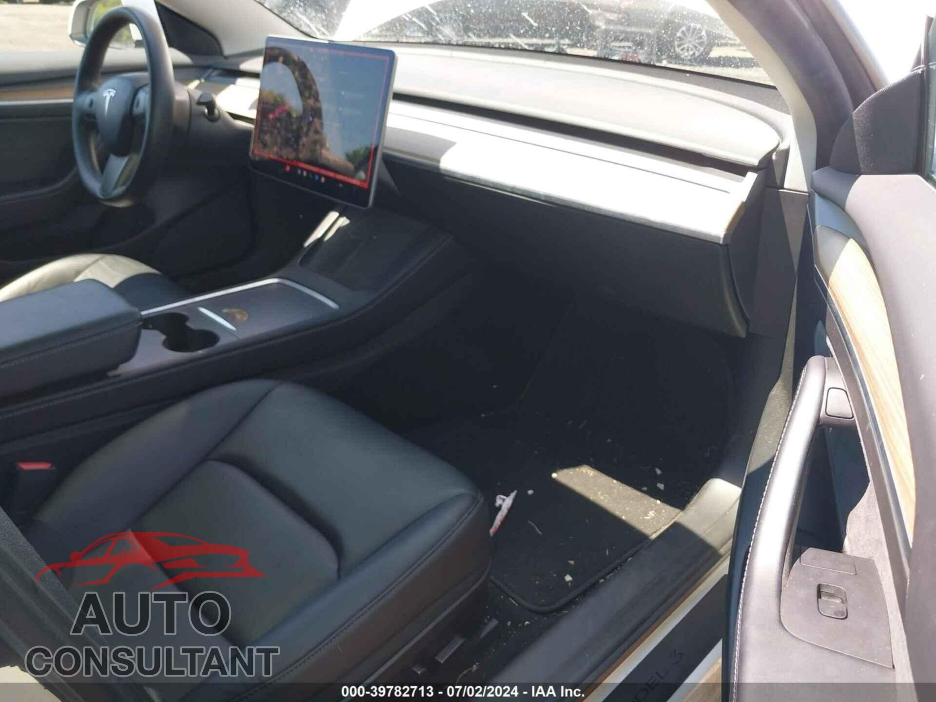 TESLA MODEL 3 2021 - 5YJ3E1EA5MF085107
