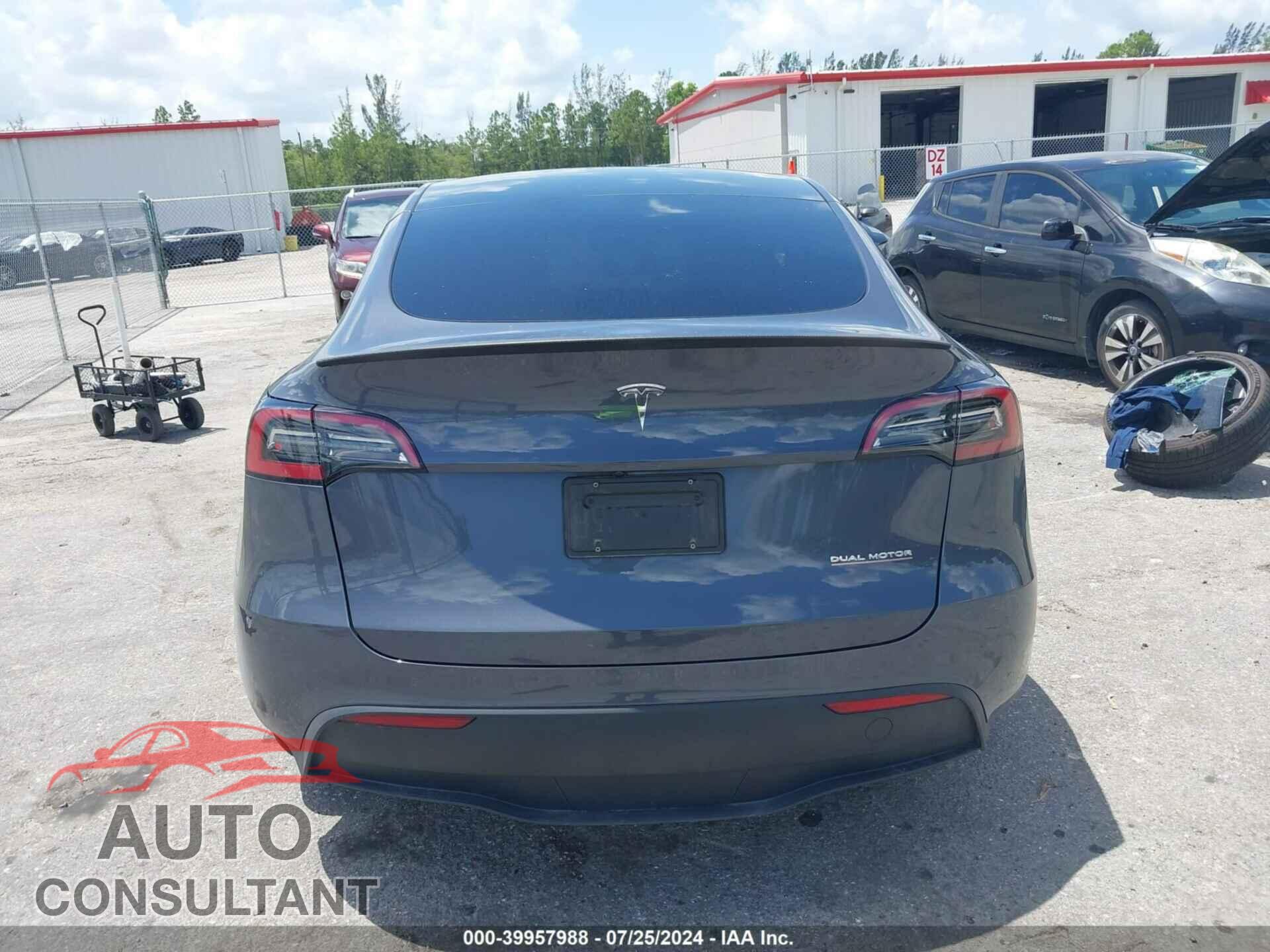 TESLA MODEL Y 2023 - 7SAYGDEF7PF978979