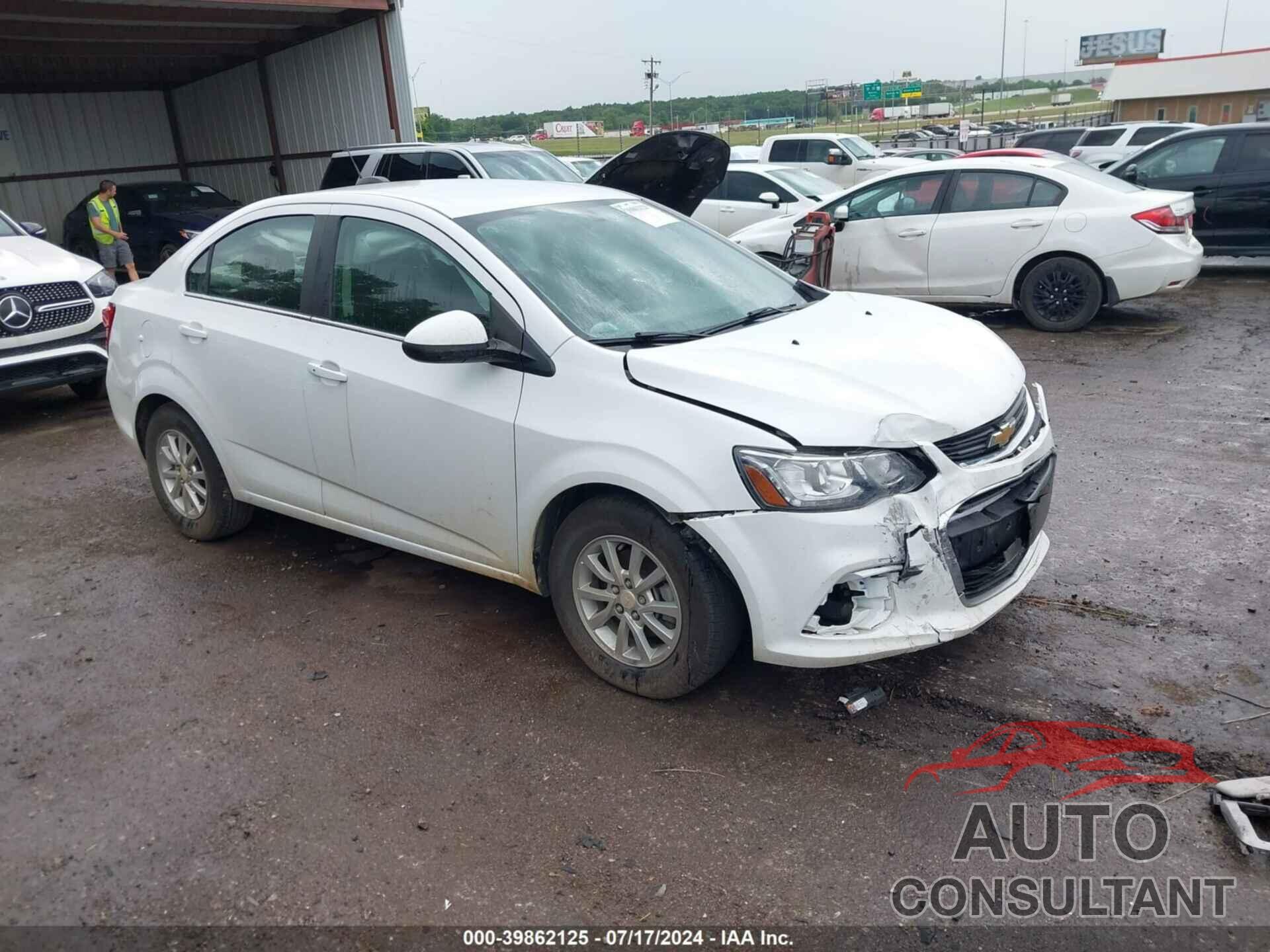 CHEVROLET SONIC 2019 - 1G1JD5SB7K4146162