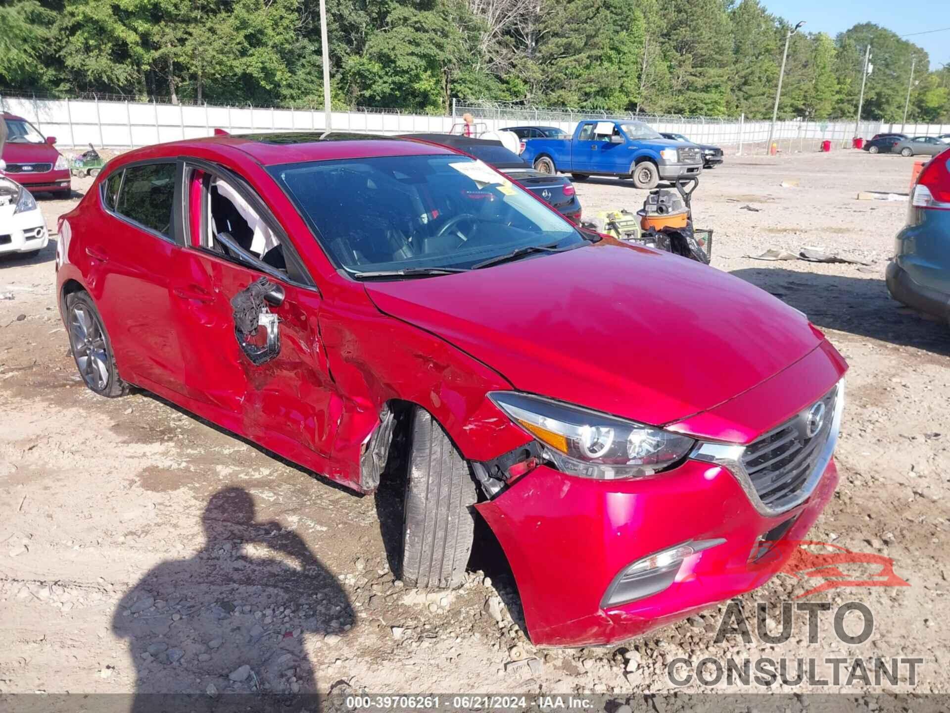 MAZDA MAZDA3 2018 - 3MZBN1L3XJM251335