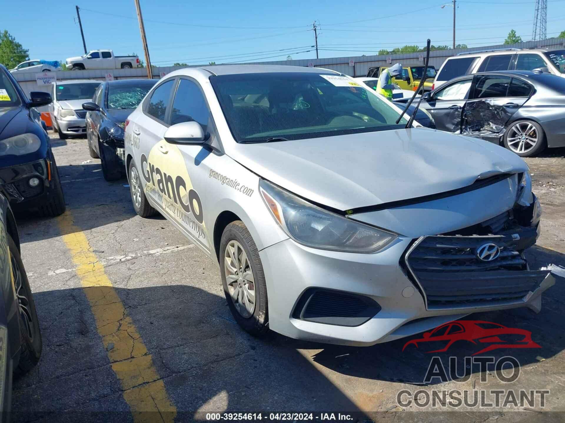 HYUNDAI ACCENT 2018 - 3KPC24A39JE011546