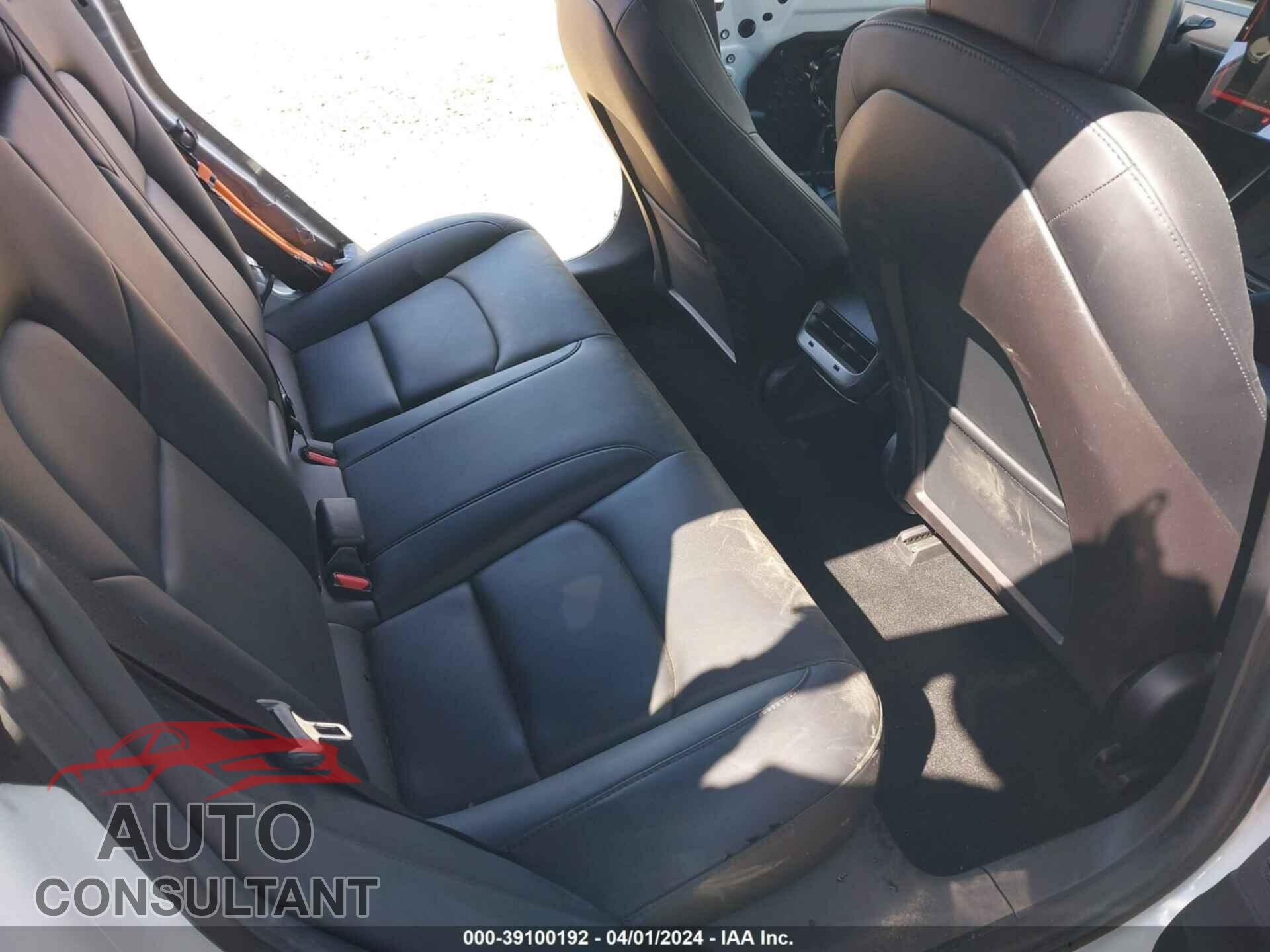 TESLA MODEL 3 2019 - 5YJ3E1EB6KF211741