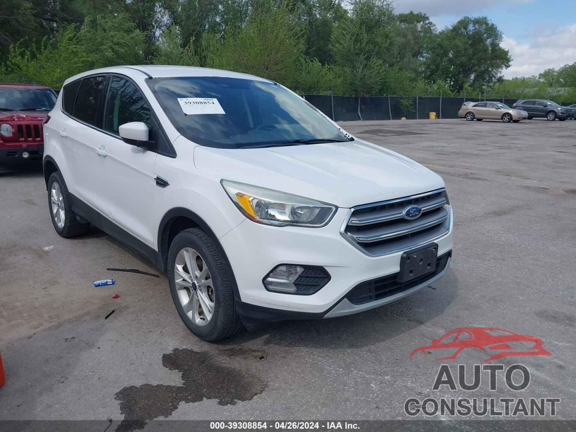 FORD ESCAPE 2017 - 1FMCU9GD8HUE24959