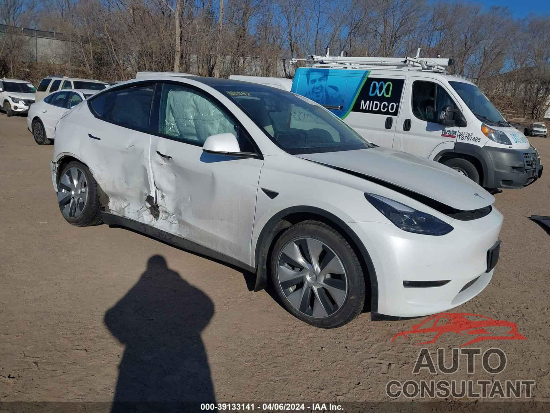 TESLA MODEL Y 2023 - 7SAYGAEE7PF711282