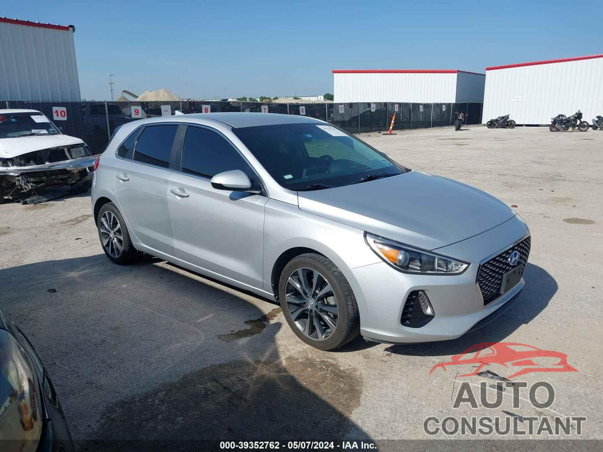 HYUNDAI ELANTRA GT 2018 - KMHH35LE6JU025246