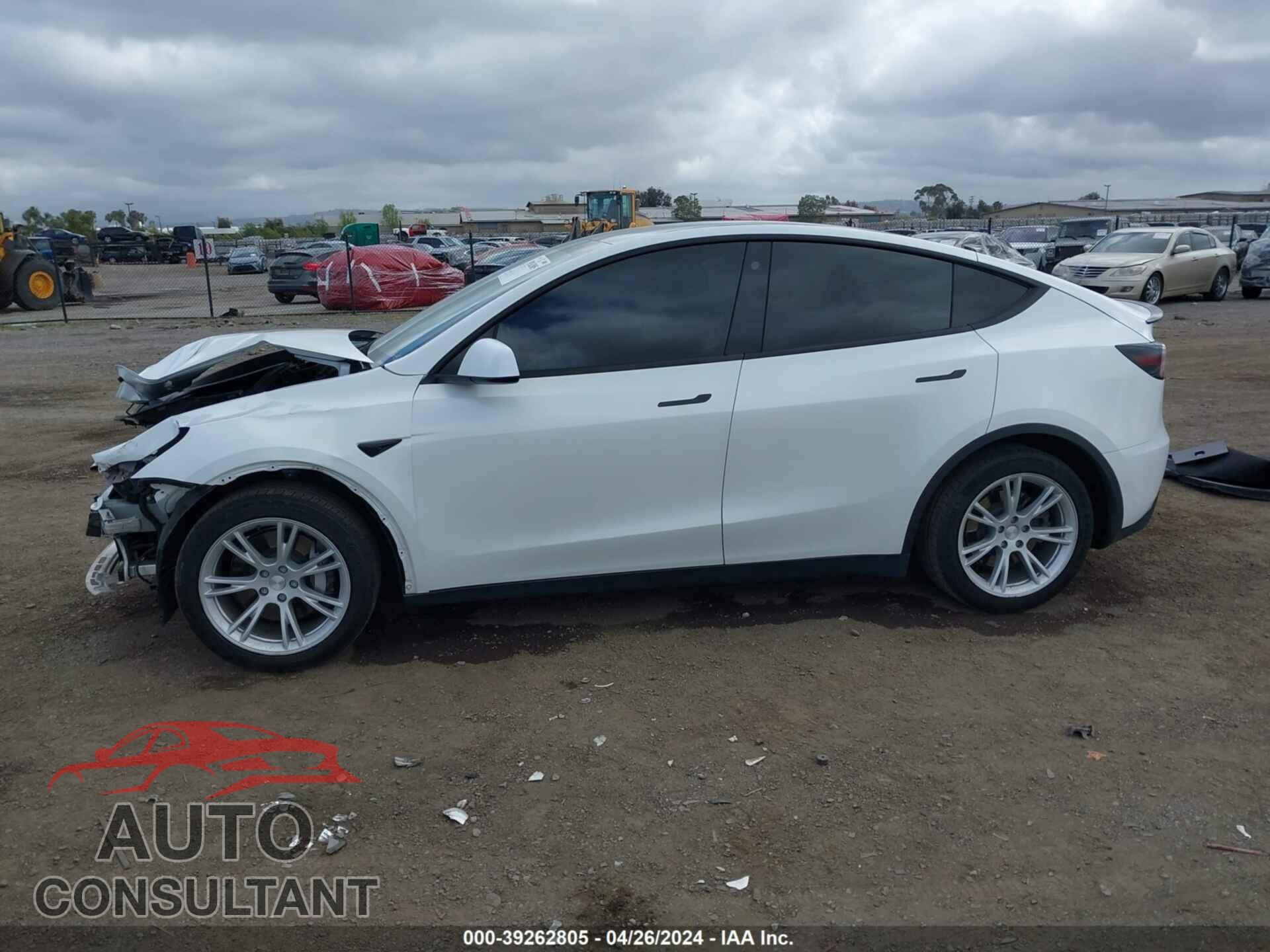 TESLA MODEL Y 2021 - 5YJYGDED0MF163143