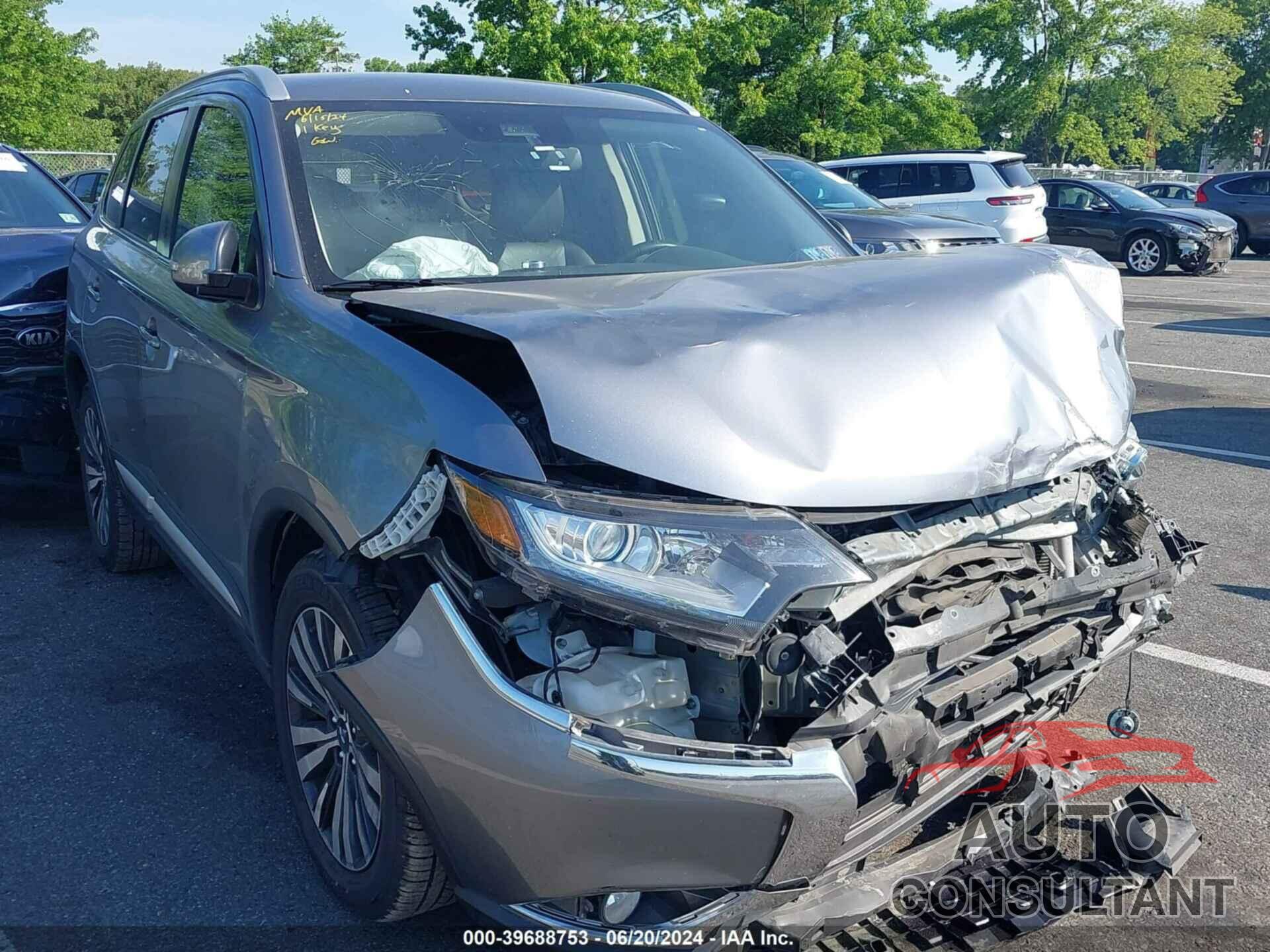 MITSUBISHI OUTLANDER 2020 - JA4AZ3A35LZ028813