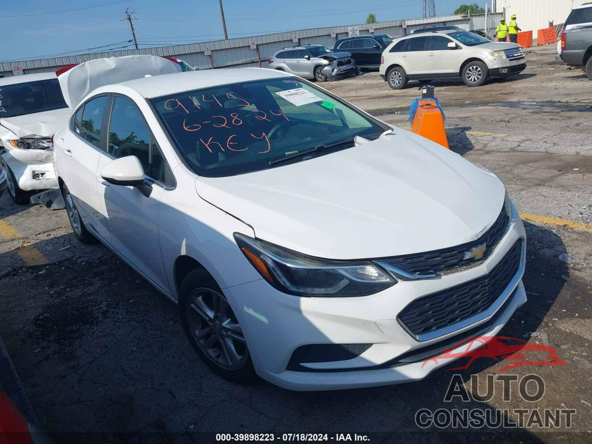 CHEVROLET CRUZE 2017 - 1G1BE5SM5H7269145