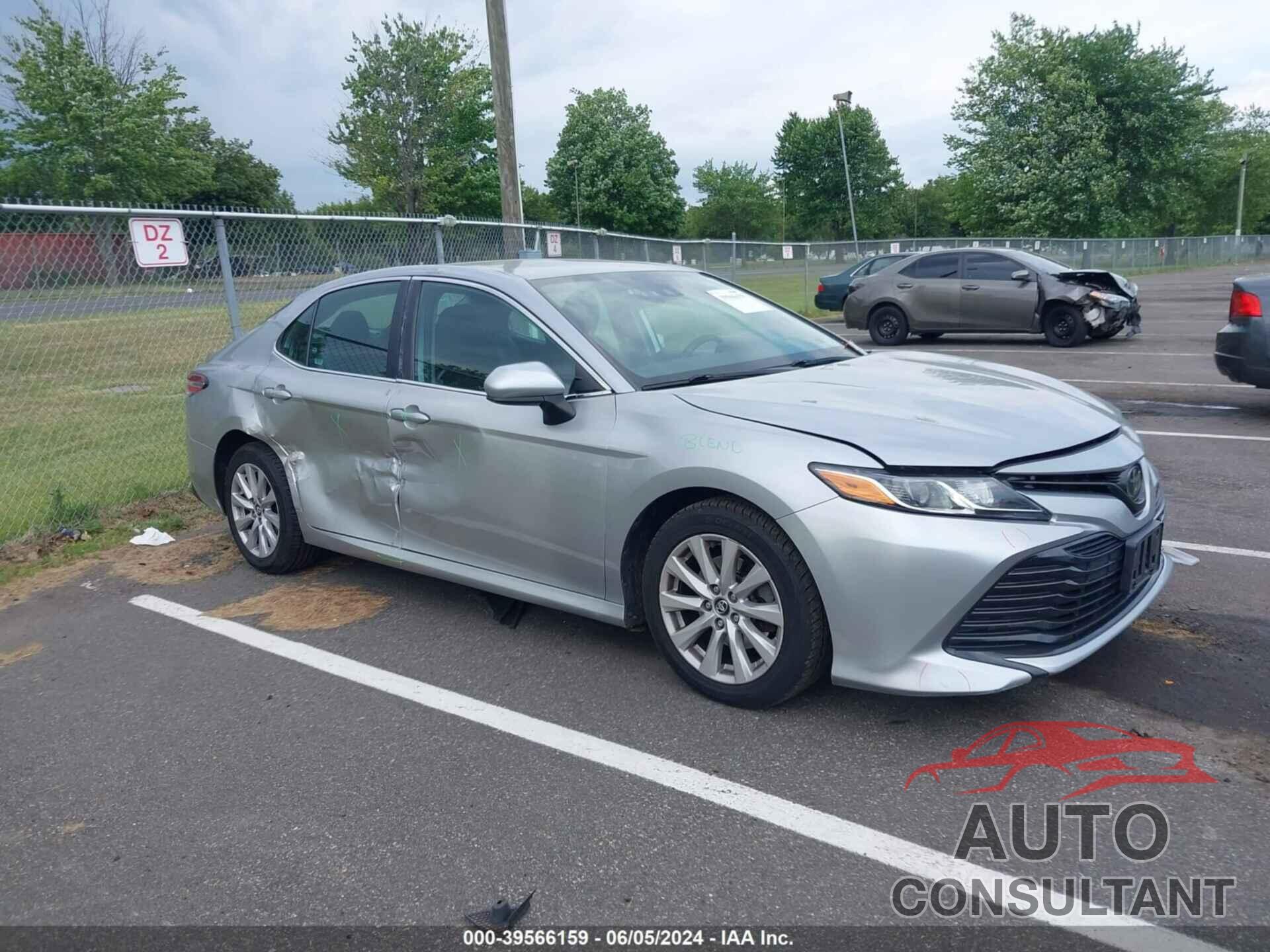 TOYOTA CAMRY 2020 - 4T1C11AK2LU306318