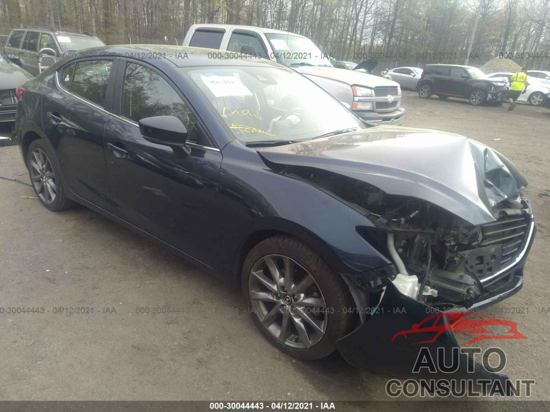 MAZDA MAZDA3 4-DOOR 2018 - 3MZBN1V35JM249442