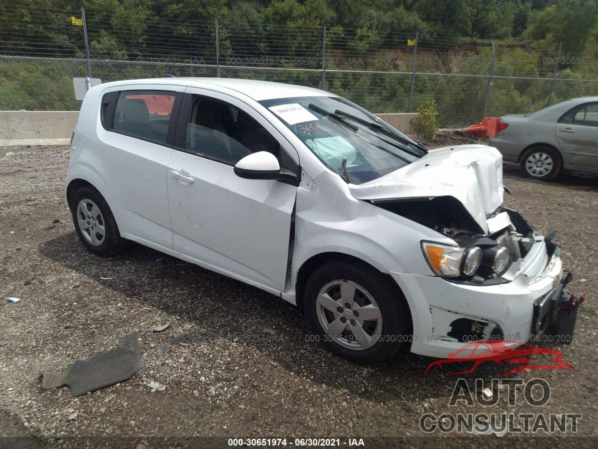 CHEVROLET SONIC 2016 - 1G1JA6SHXG4173902