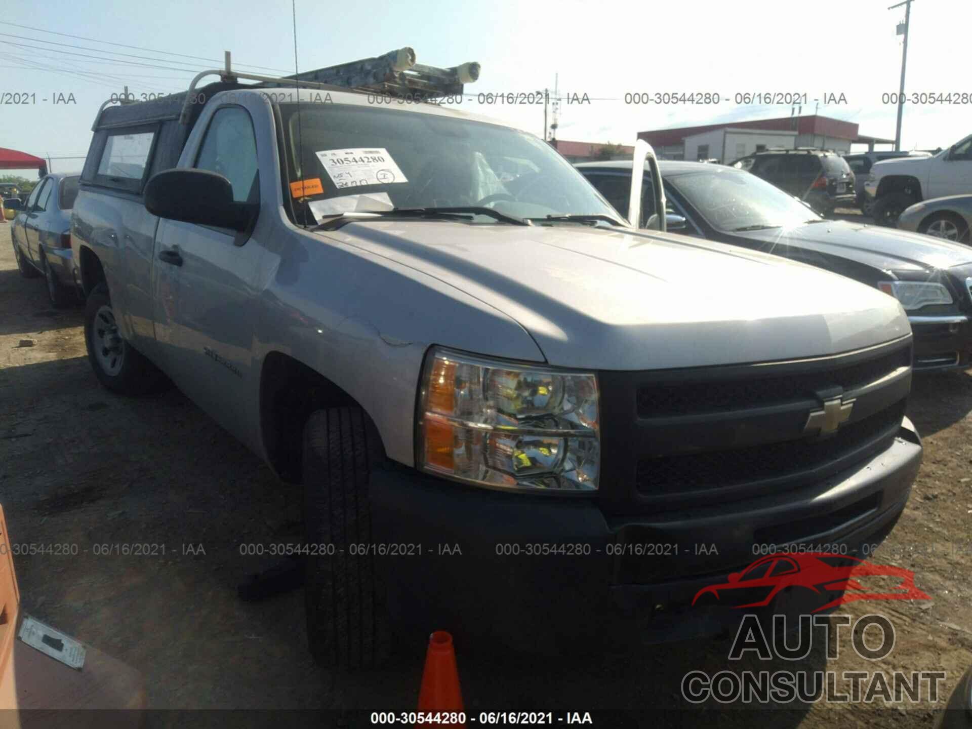 CHEVROLET SILVERADO 1500 2011 - 1GCNCPEX7BZ249356