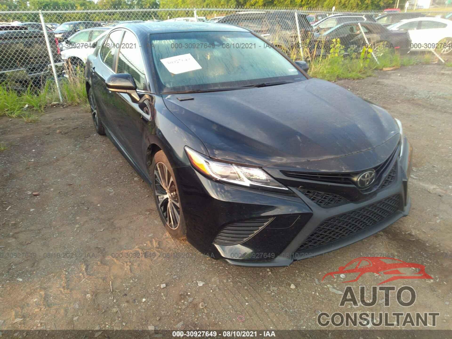 TOYOTA CAMRY 2018 - JTNB11HK0J3015787