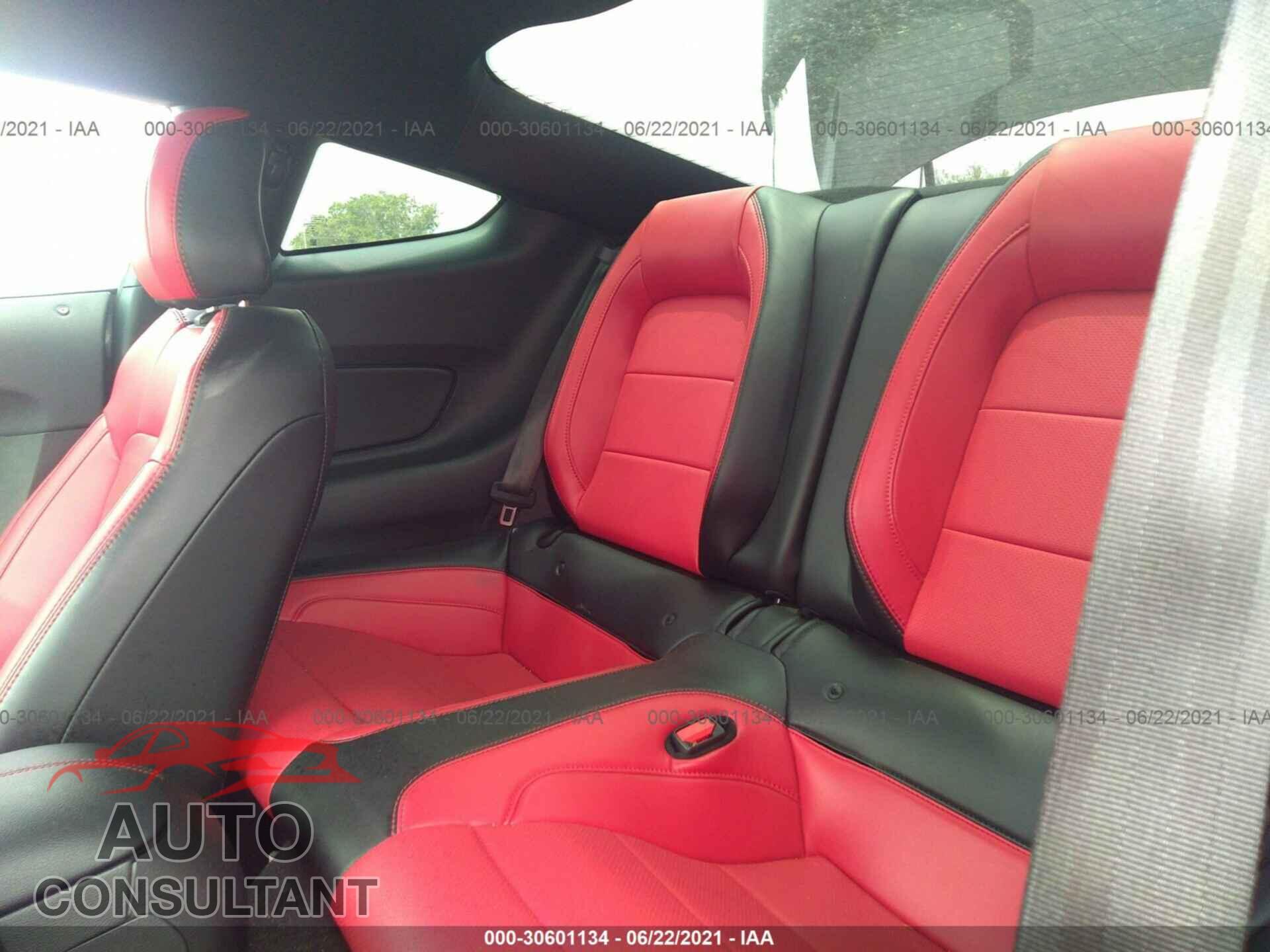 FORD MUSTANG 2021 - 1FA6P8CF8M5111091