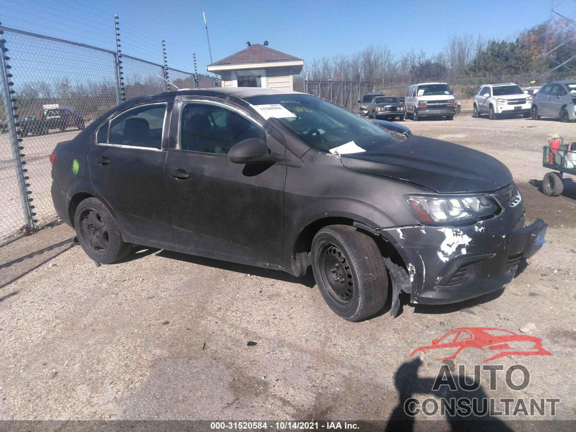 CHEVROLET SONIC 2017 - 1G1JA5SH6H4149169