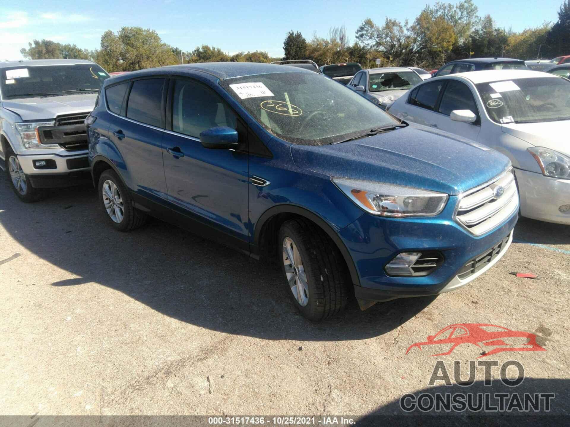 FORD ESCAPE 2017 - 1FMCU0GD5HUB90842