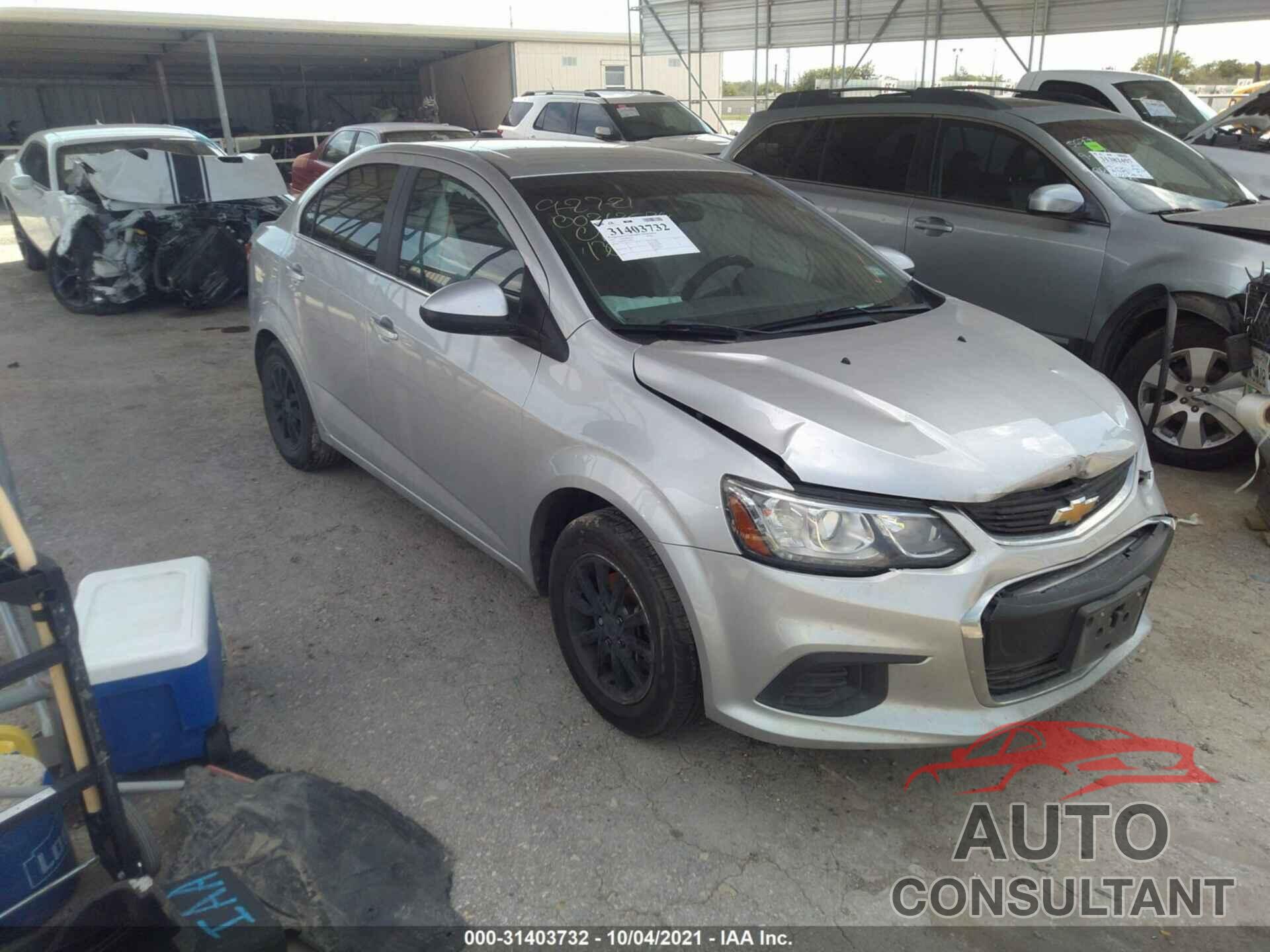 CHEVROLET SONIC 2017 - 1G1JD5SH2H4130870
