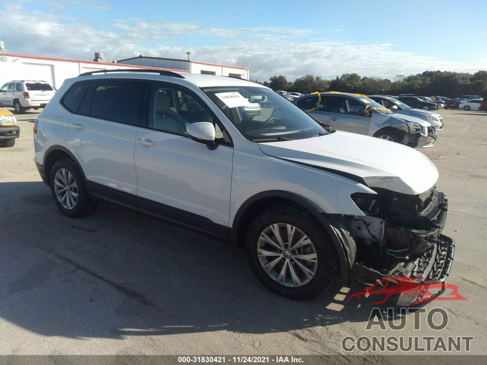 VOLKSWAGEN TIGUAN 2019 - 3VV1B7AX0KM134057