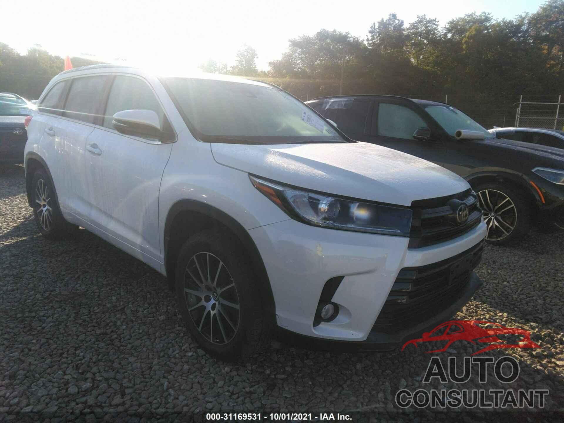 TOYOTA HIGHLANDER 2018 - 5TDJZRFH7JS540956