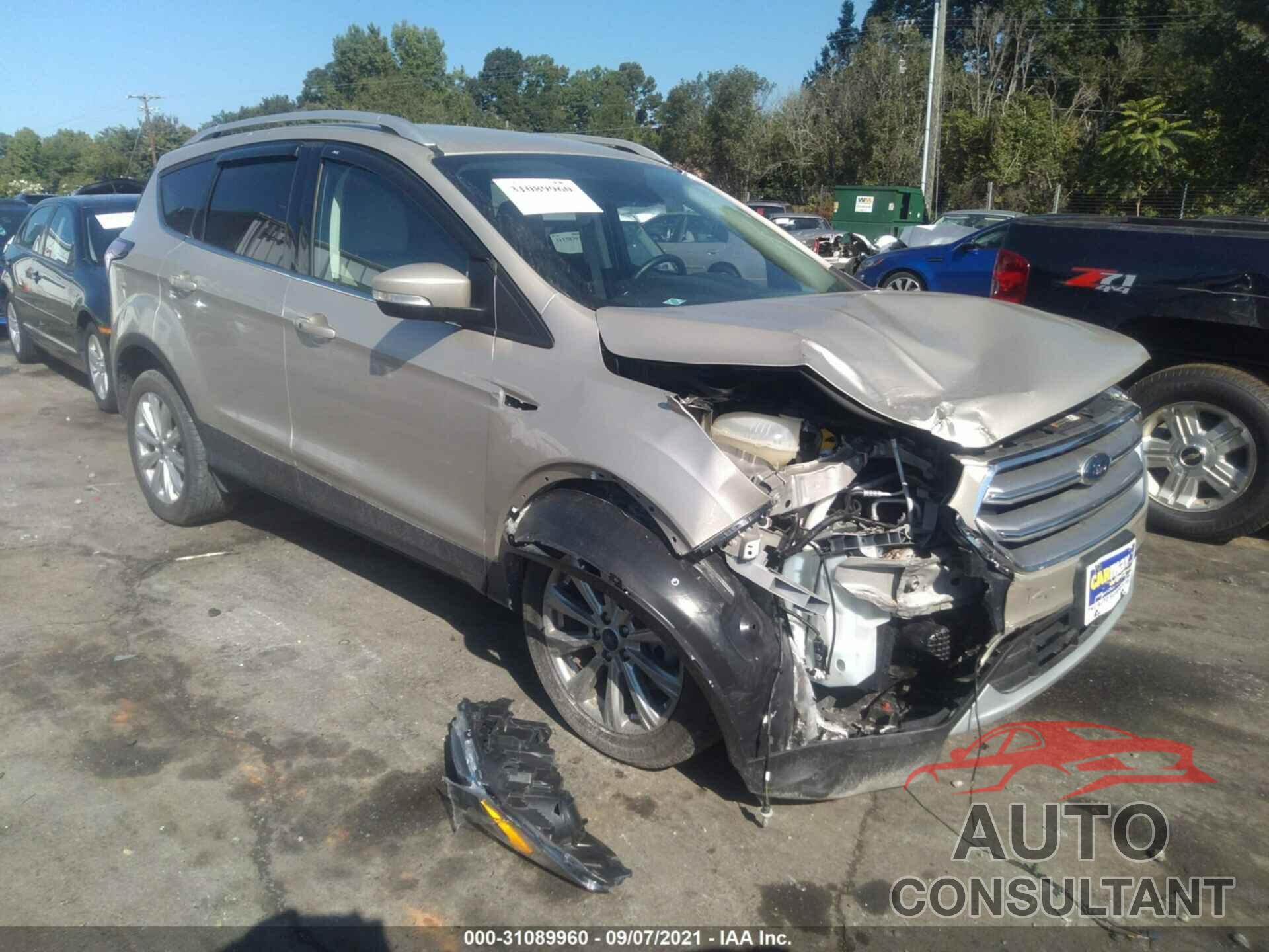 FORD ESCAPE 2017 - 1FMCU0J93HUC84190