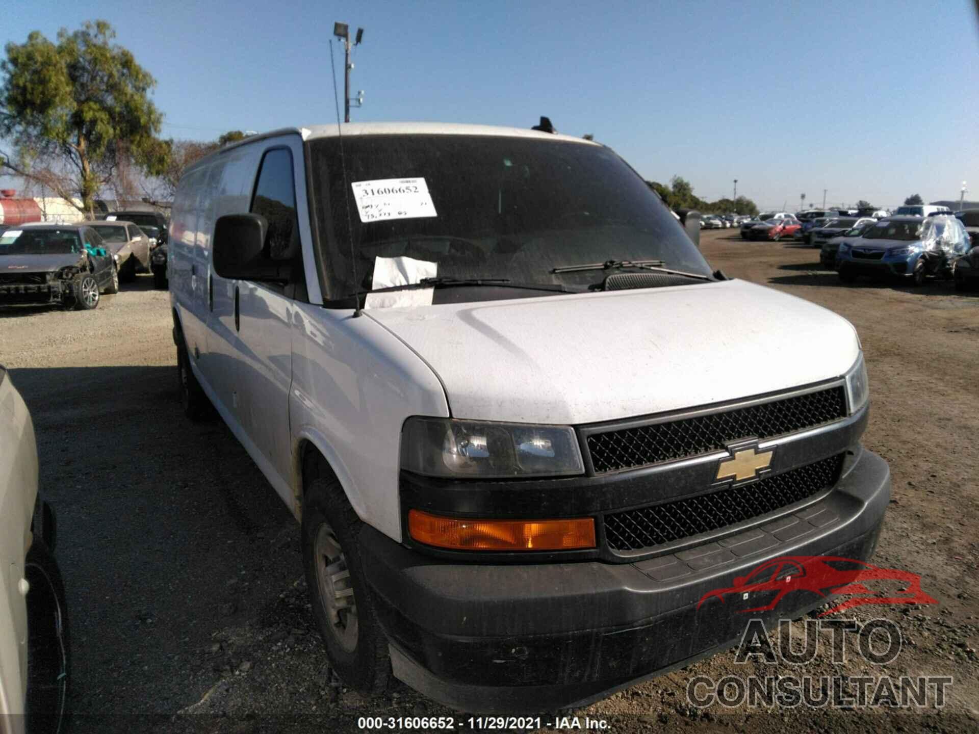 CHEVROLET EXPRESS CARGO VAN 2018 - 1GCWGBFP8J1279120