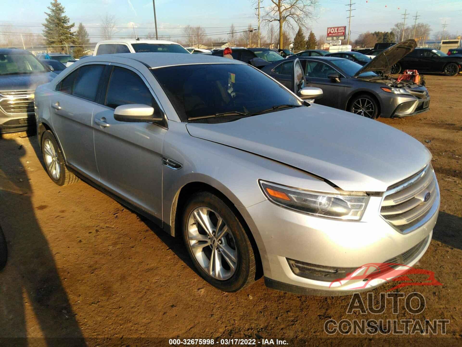 FORD TAURUS 2017 - 1FAHP2E84HG126217