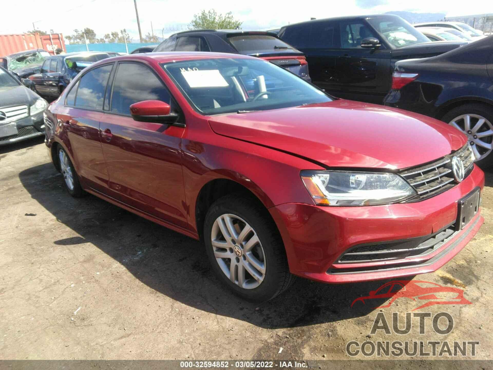 VOLKSWAGEN JETTA 2018 - 3VW2B7AJ4JM255880