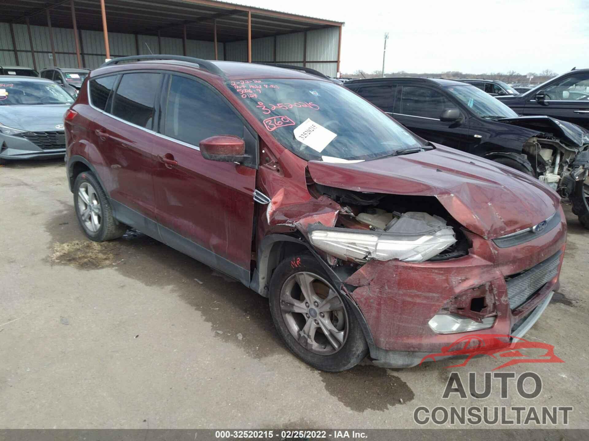 FORD ESCAPE 2016 - 1FMCU0GX0GUC30124