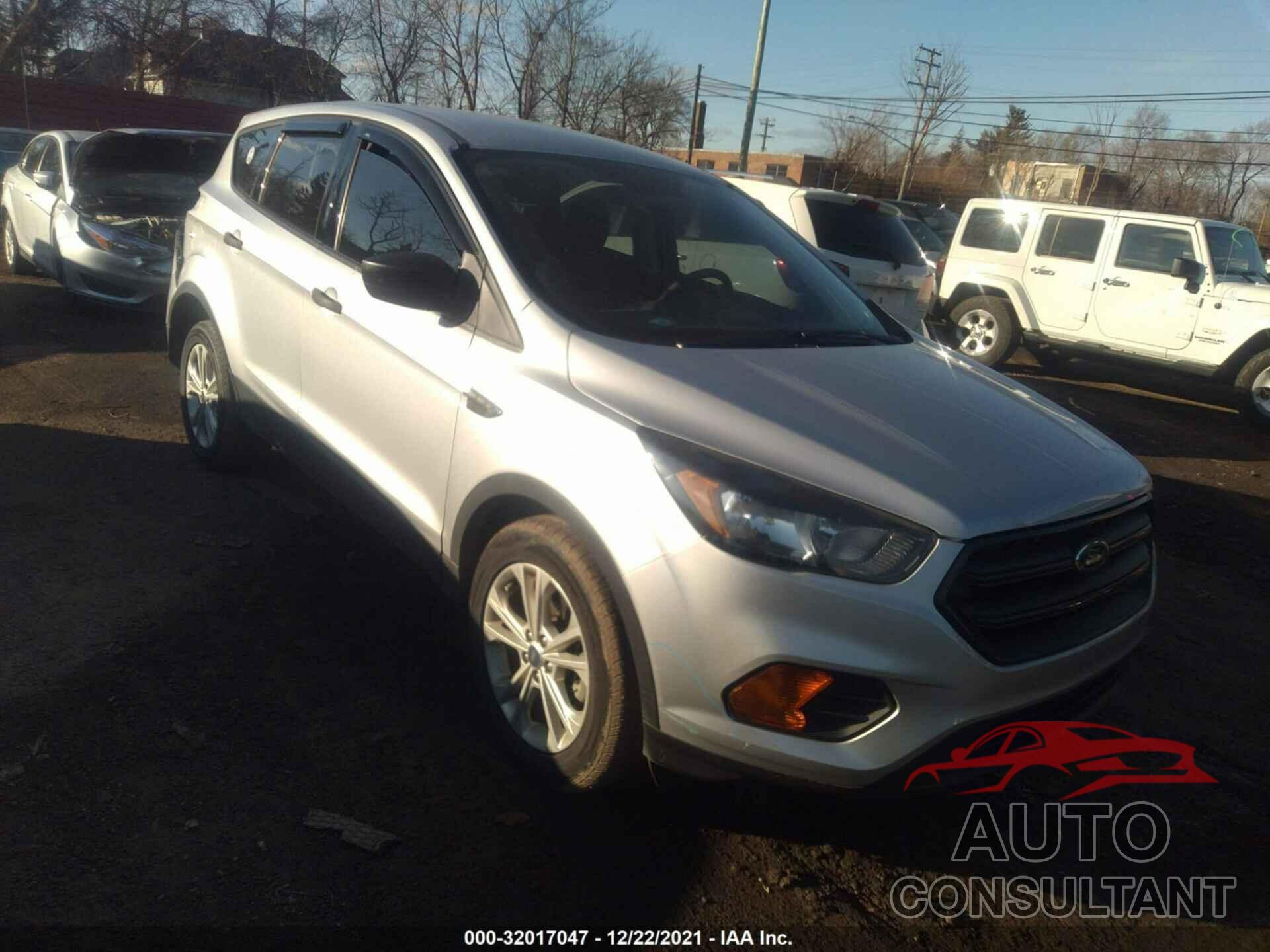 FORD ESCAPE 2018 - 1FMCU0F77JUA94308